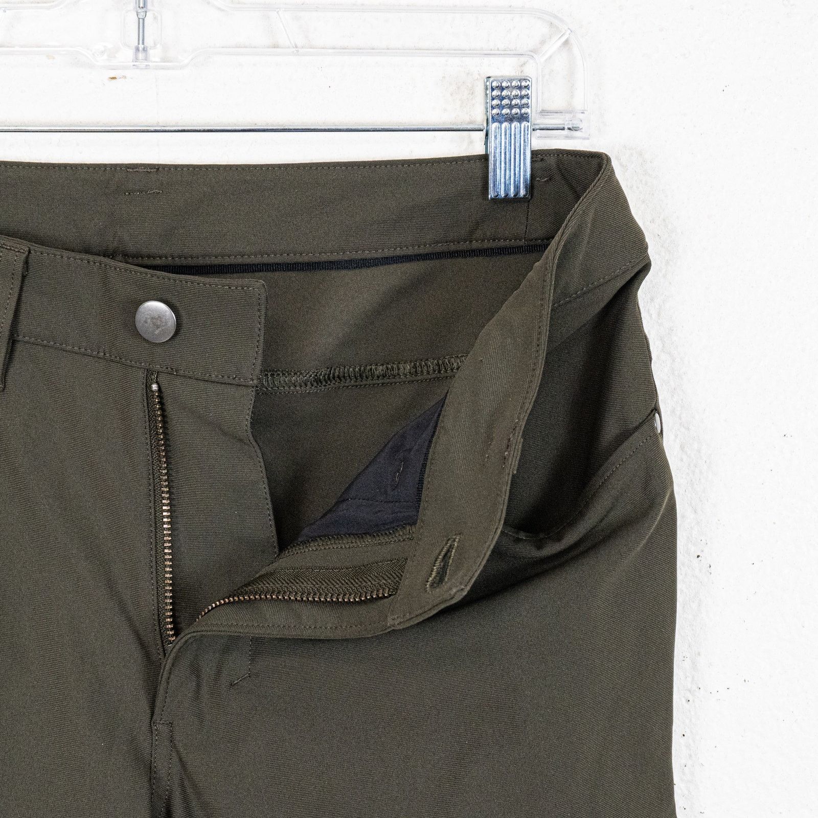Lululemon Lululemon Men's ABC Slim fit Chino Pants Olive Green size 28 Size US 28 / EU 44 - 6 Thumbnail