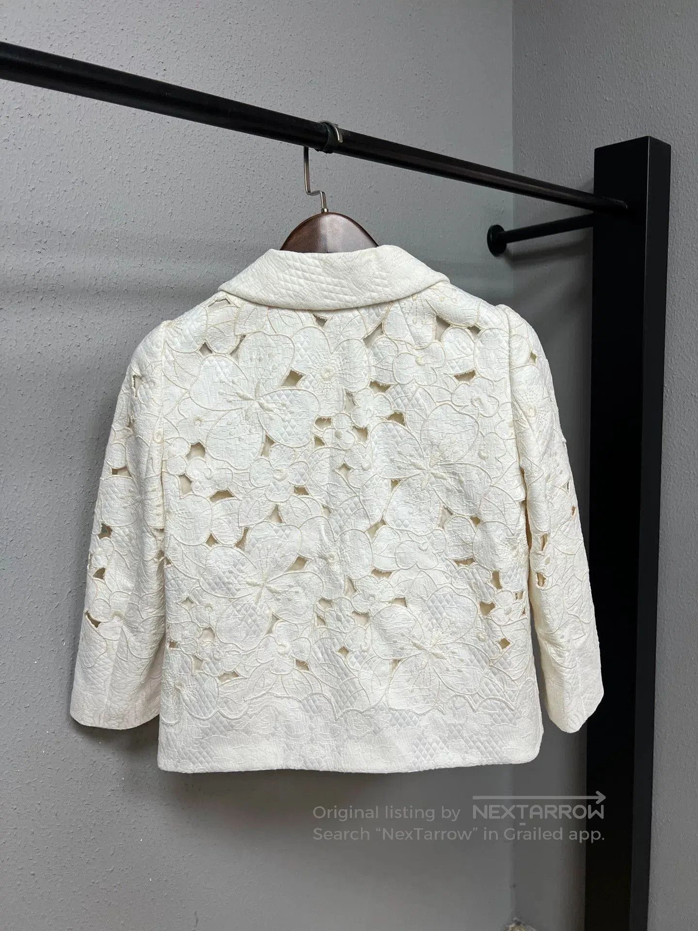 Dolce & Gabbana White Lace Embroidered Button-Up Jacket. Size L / US 10 / IT 46 - 2 Thumbnail