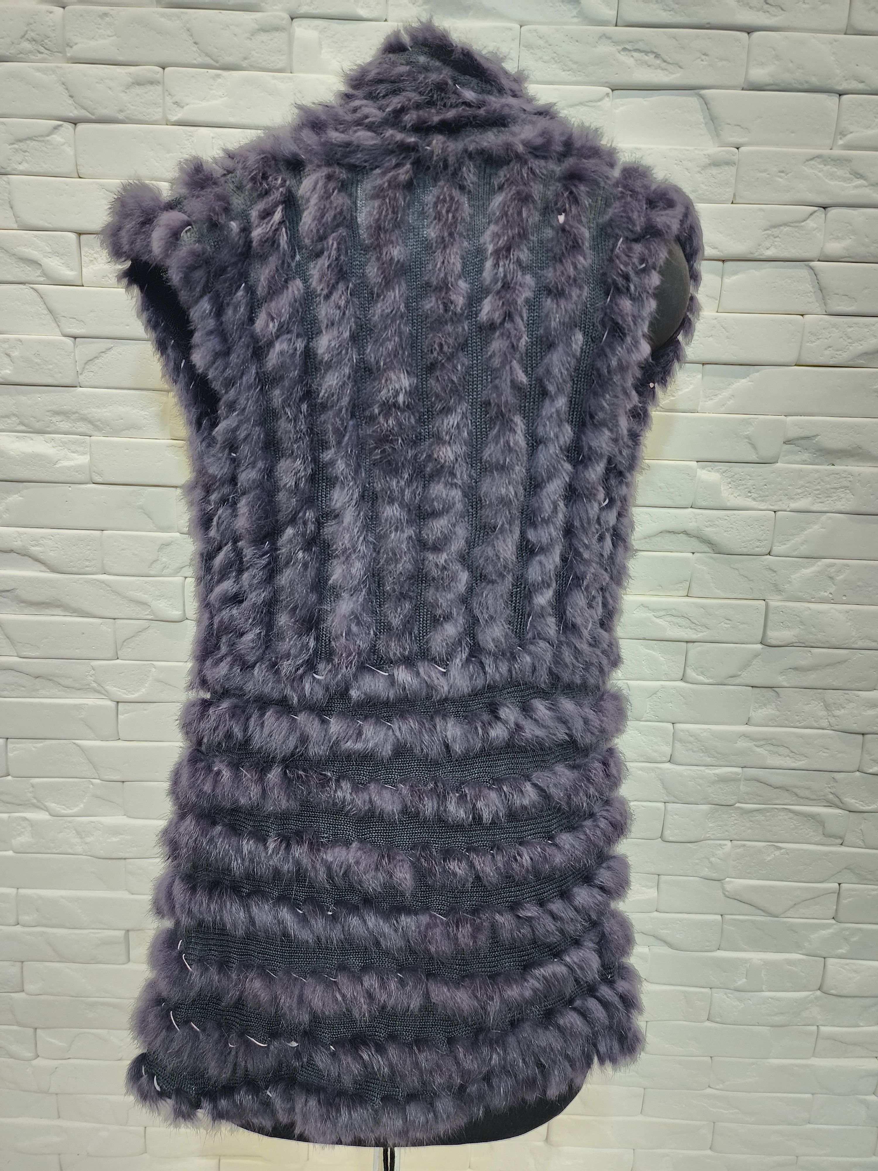 Uniqlo Women's fur vest. Size L / US 10 / IT 46 - 4 Thumbnail
