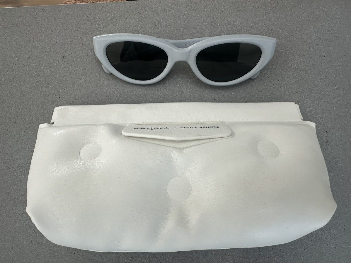 Maison Margiela Grey leather cat eye Margiela sunnies Size ONE SIZE - 14 Thumbnail