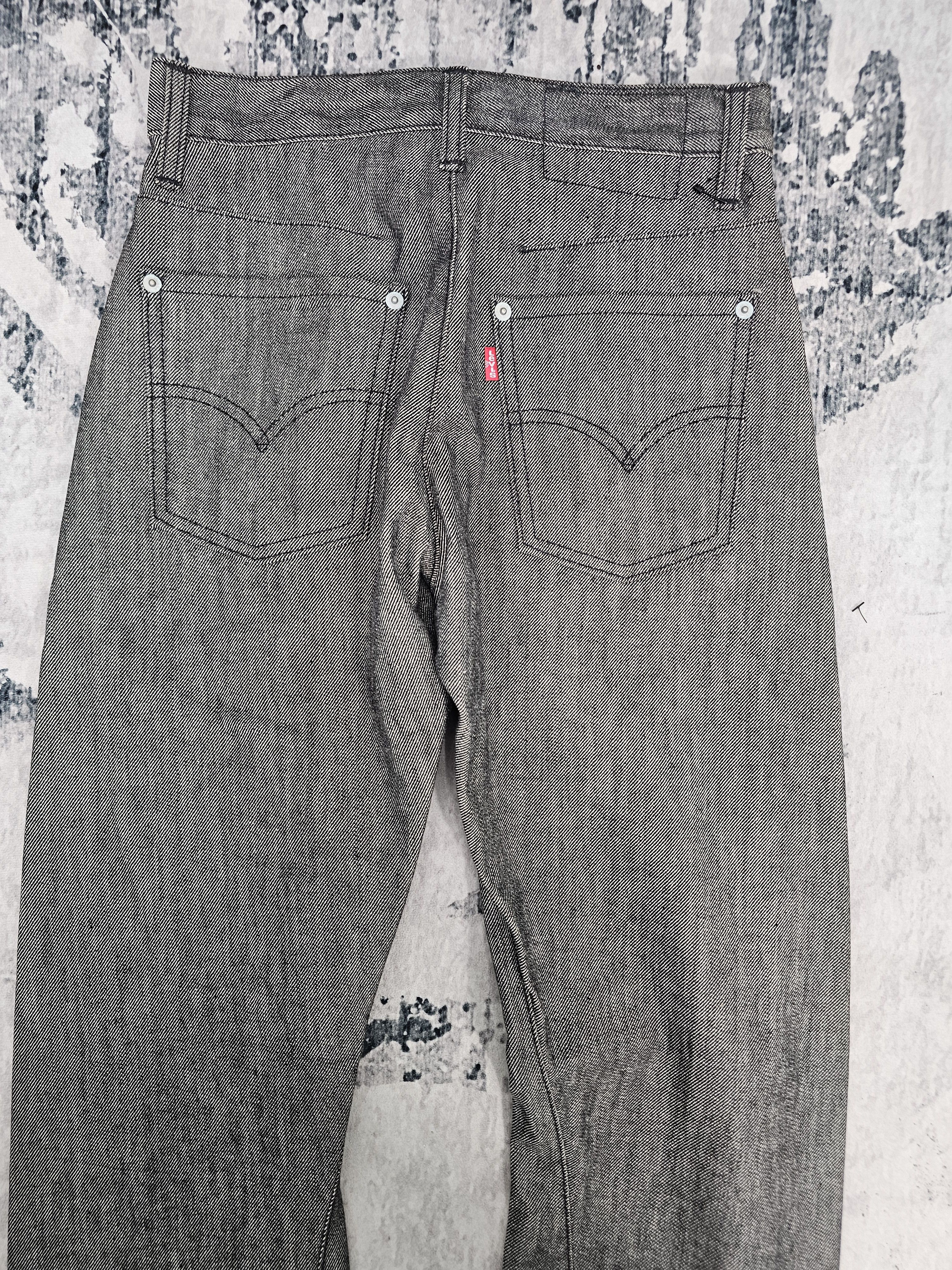 Levi's Vintage Clothing Vtg LEVIS Engineered Regular Fit Twisted Black Jeans L0562 Size US 27 - 8 Thumbnail