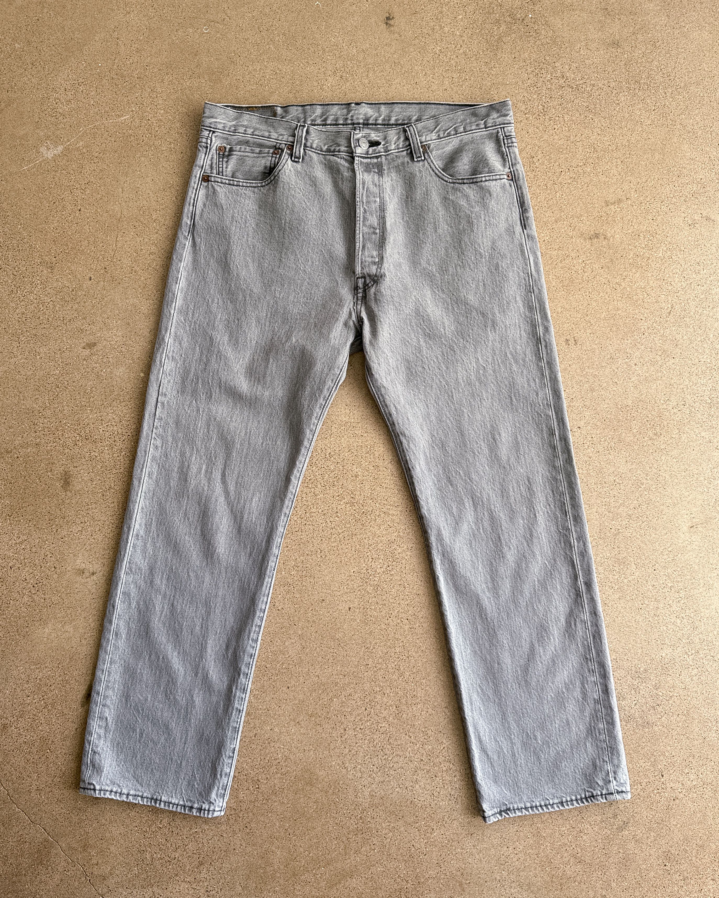 Levi's Vintage 2000s Levi's 501 Jeans Straight Leg Button Fly 36 Size US 36 / EU 52 - 1 Thumbnail