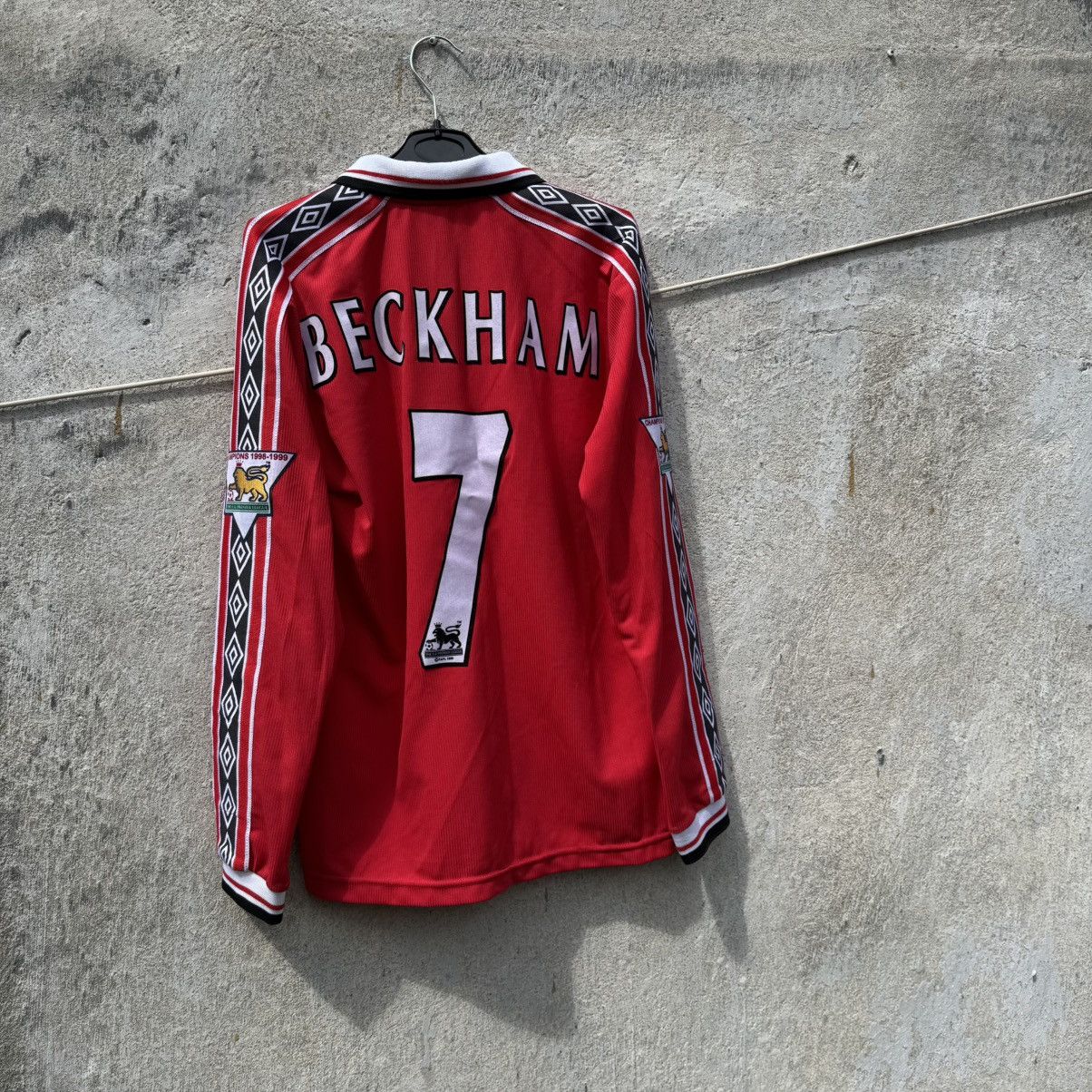 David Beckham Vintage Manchester United David Beckham Jersey Long BPL 90s Size US S / EU 44-46 / 1 - 11 Thumbnail
