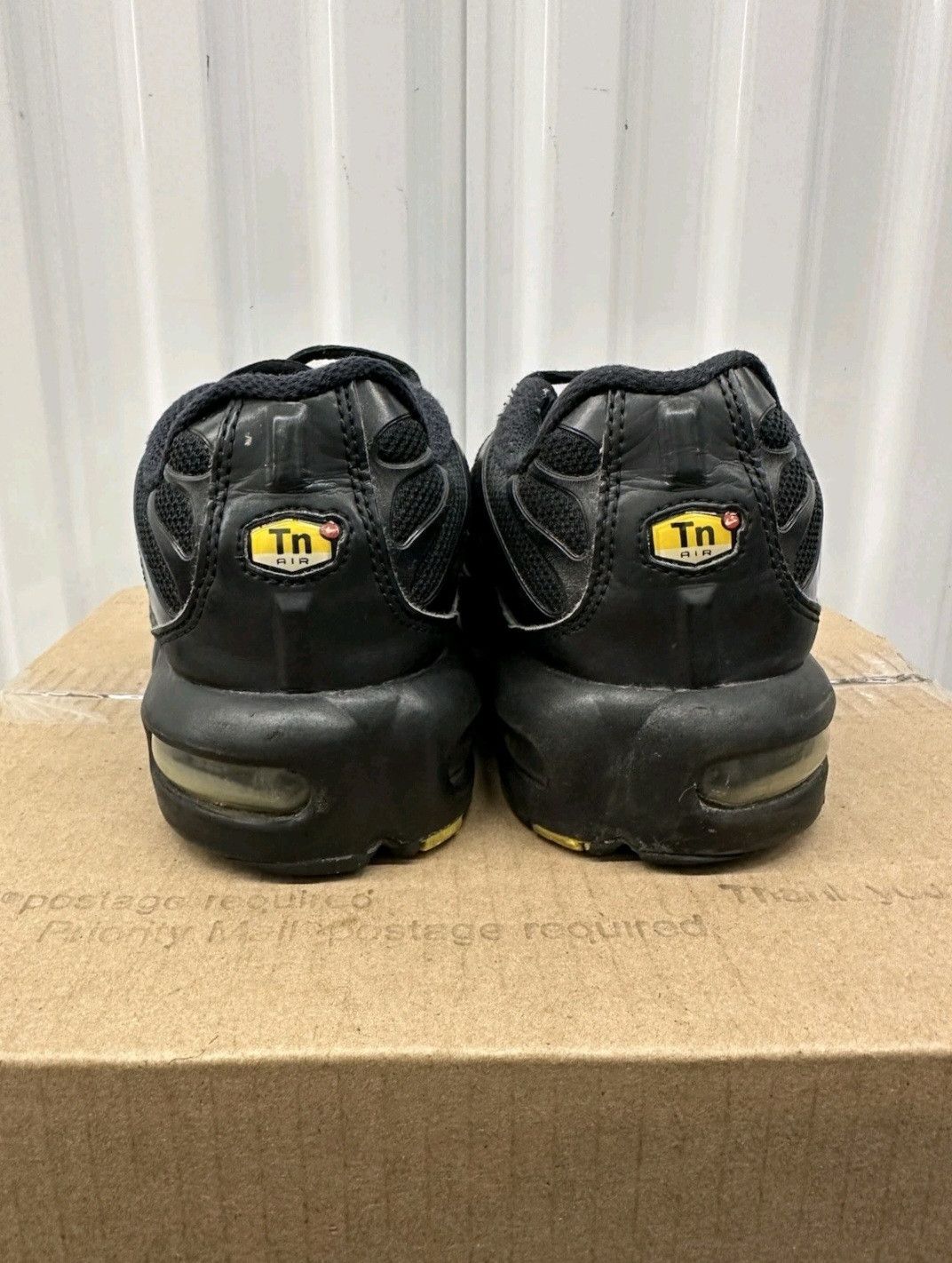 Nike Nike Air Max Plus GS Triple Black CD0609001 Size 5.5Y Size US 5.5 / EU 38 - 7 Thumbnail