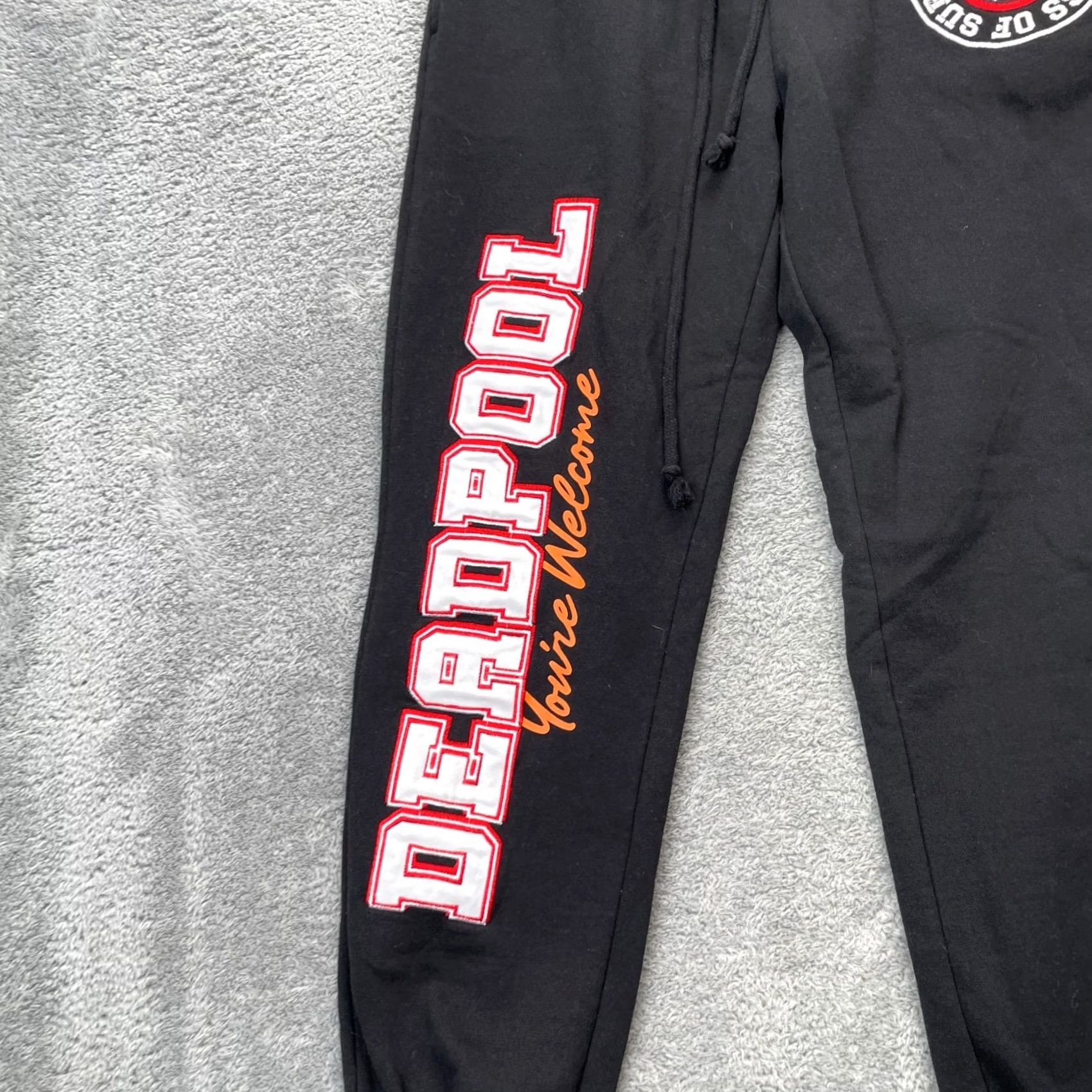 Vintage Deadpool Pants Mens M Black Joggers Sweatpants Marvel Embroidered Comics Jogger Regular Tapered Inseam 26 Pockets Lined Comfortable Easy Care Size US 31 - 5 Thumbnail