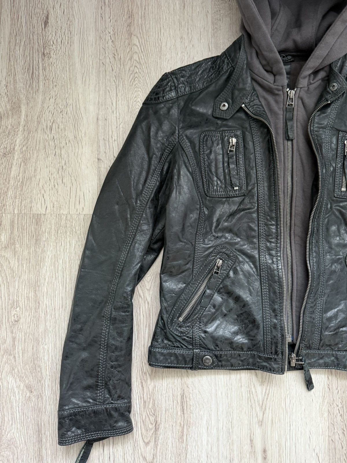 Gypsy Gipsy Leather Biker Jacket with Inner Hoodie Layer – Size S Size S / US 4 / IT 40 - 4 Thumbnail