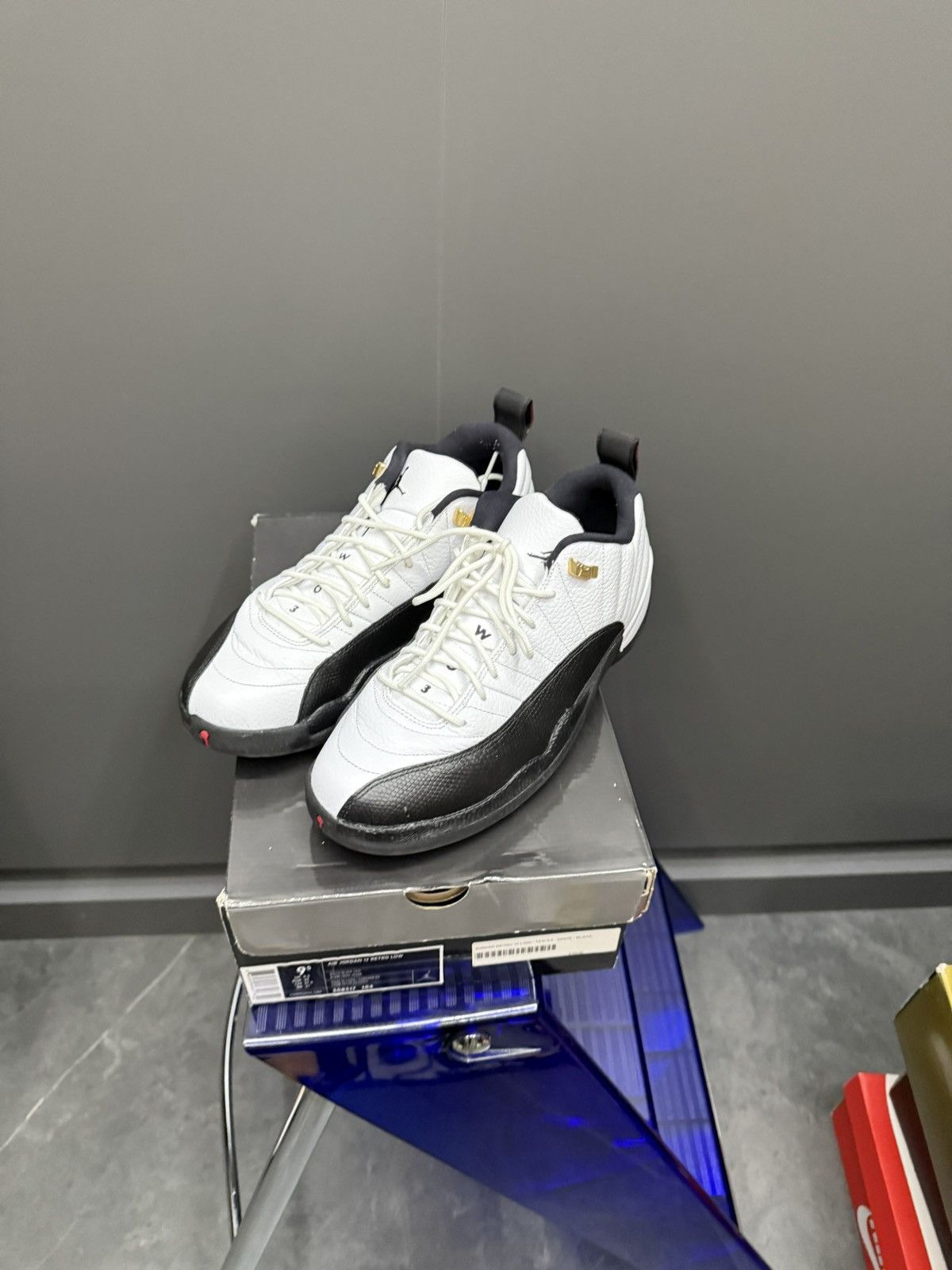 Jordan Brand Jordan 12 Retro Low Taxi 2011 Size 9.5 308317-104 Size US 9.5 / EU 42-43 - 1 Thumbnail