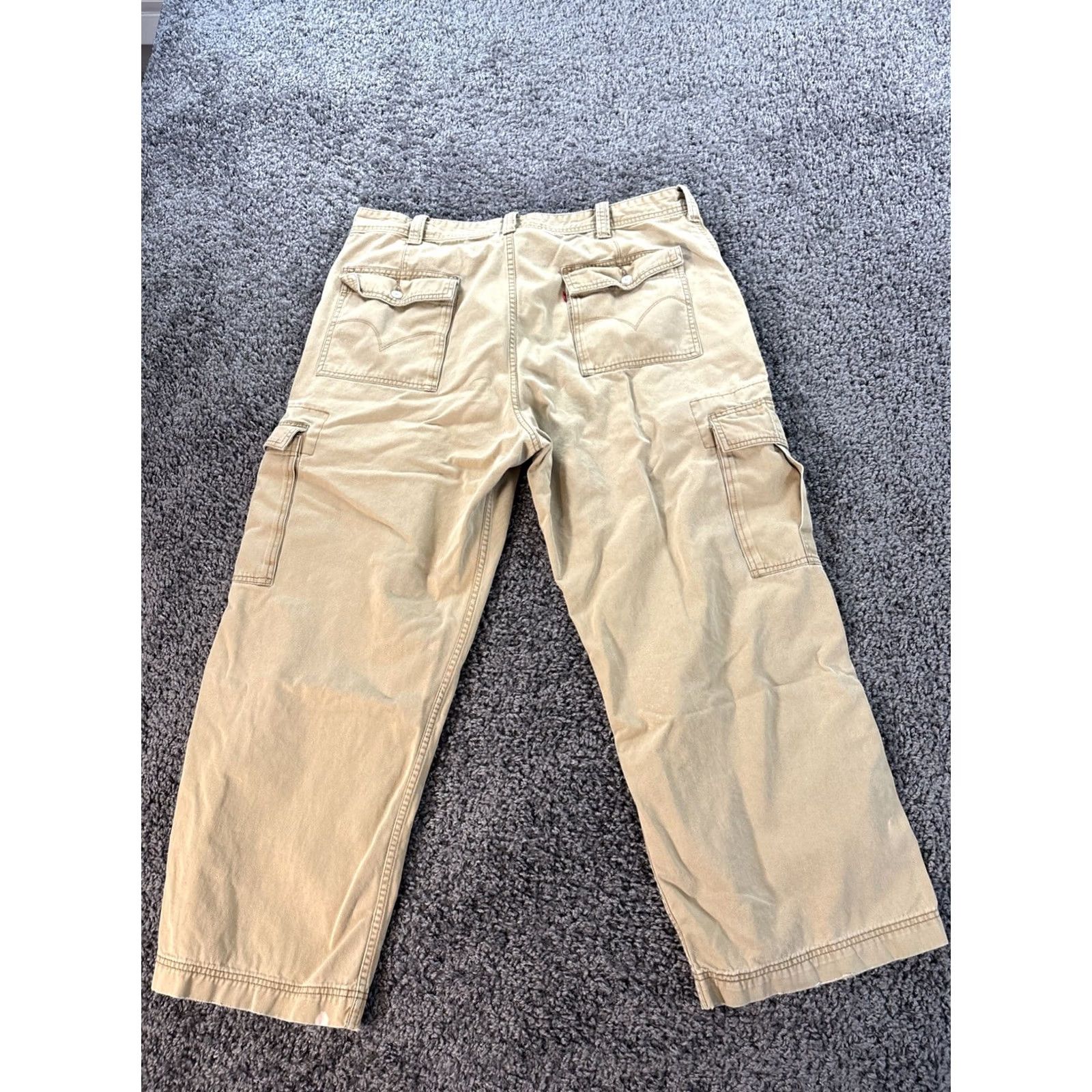 Levi's VINTAGE Levi's Cargo Pants Mens 40x28 Beige Distressed Wide Baggy Work Y2K Size US 40 / EU 56 - 7 Thumbnail