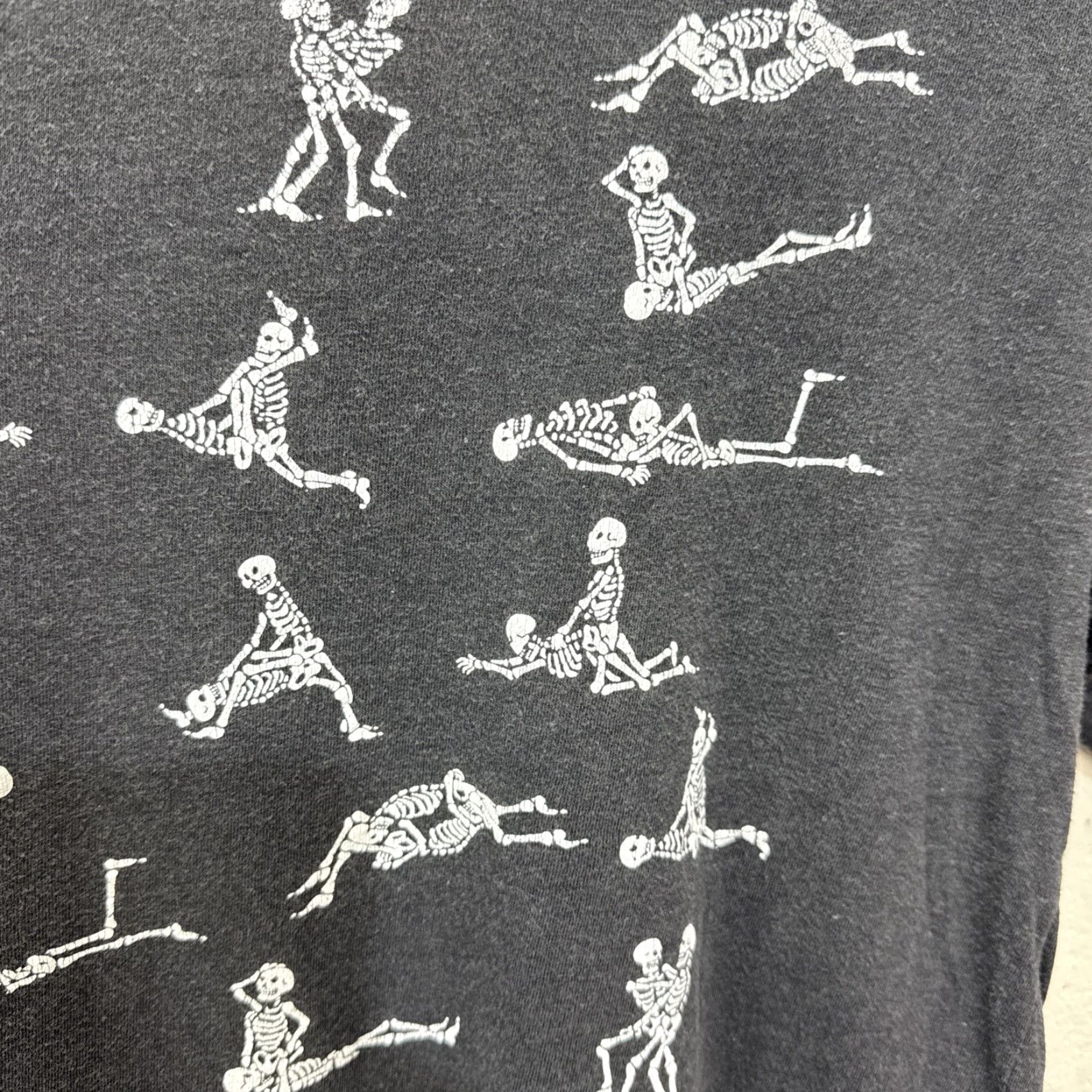 Vintage VINTAGE 90s Skeleton Sex Positions T-Shirt Unisex Adult Medium Black Cotton Horror Skull Funny Retro Size US M / EU 48-50 / 2 - 7 Thumbnail