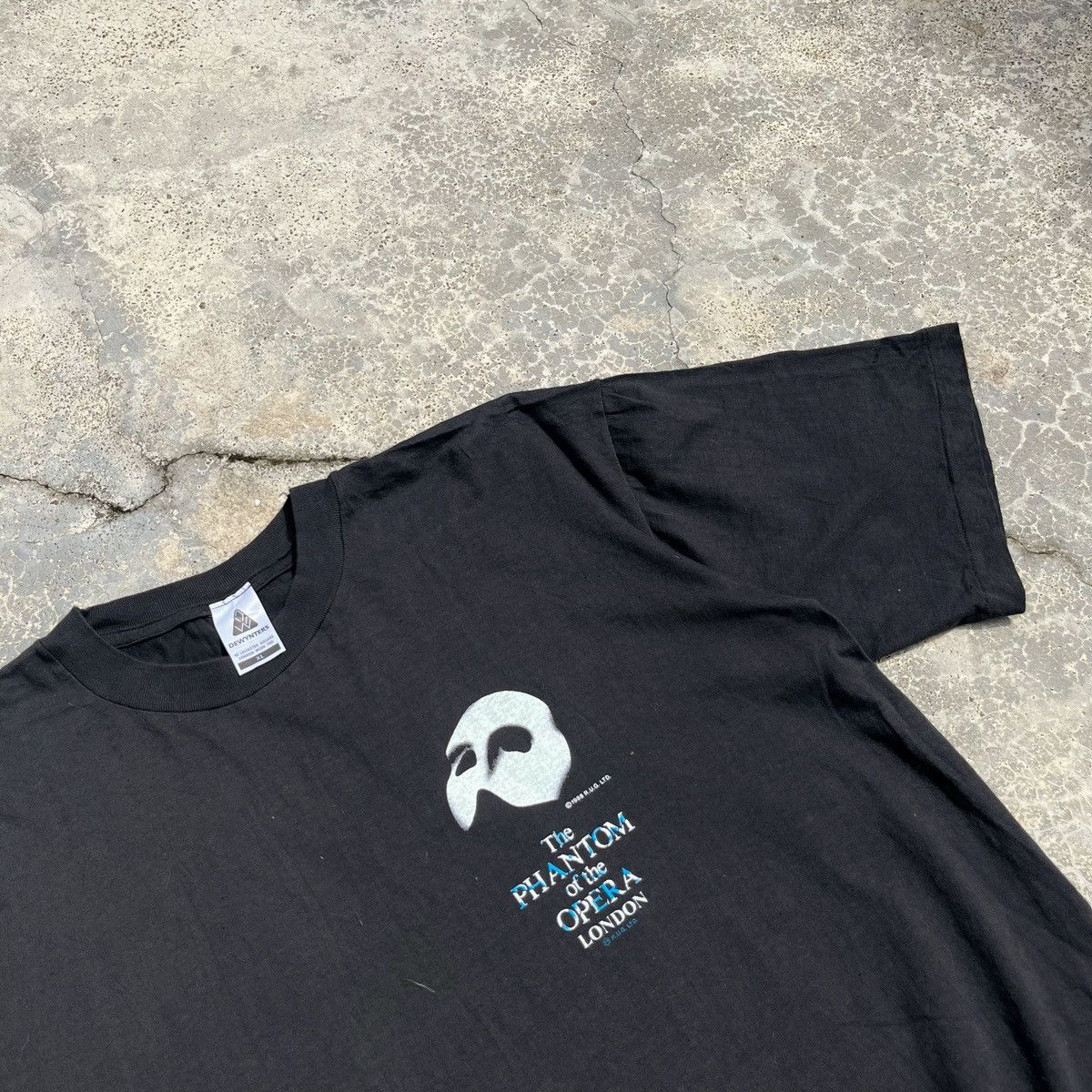 Vintage Vintage 80s The Phantom Of The Opera London 1988 Rare Pieces Size US XL / EU 56 / 4 - 2 Thumbnail