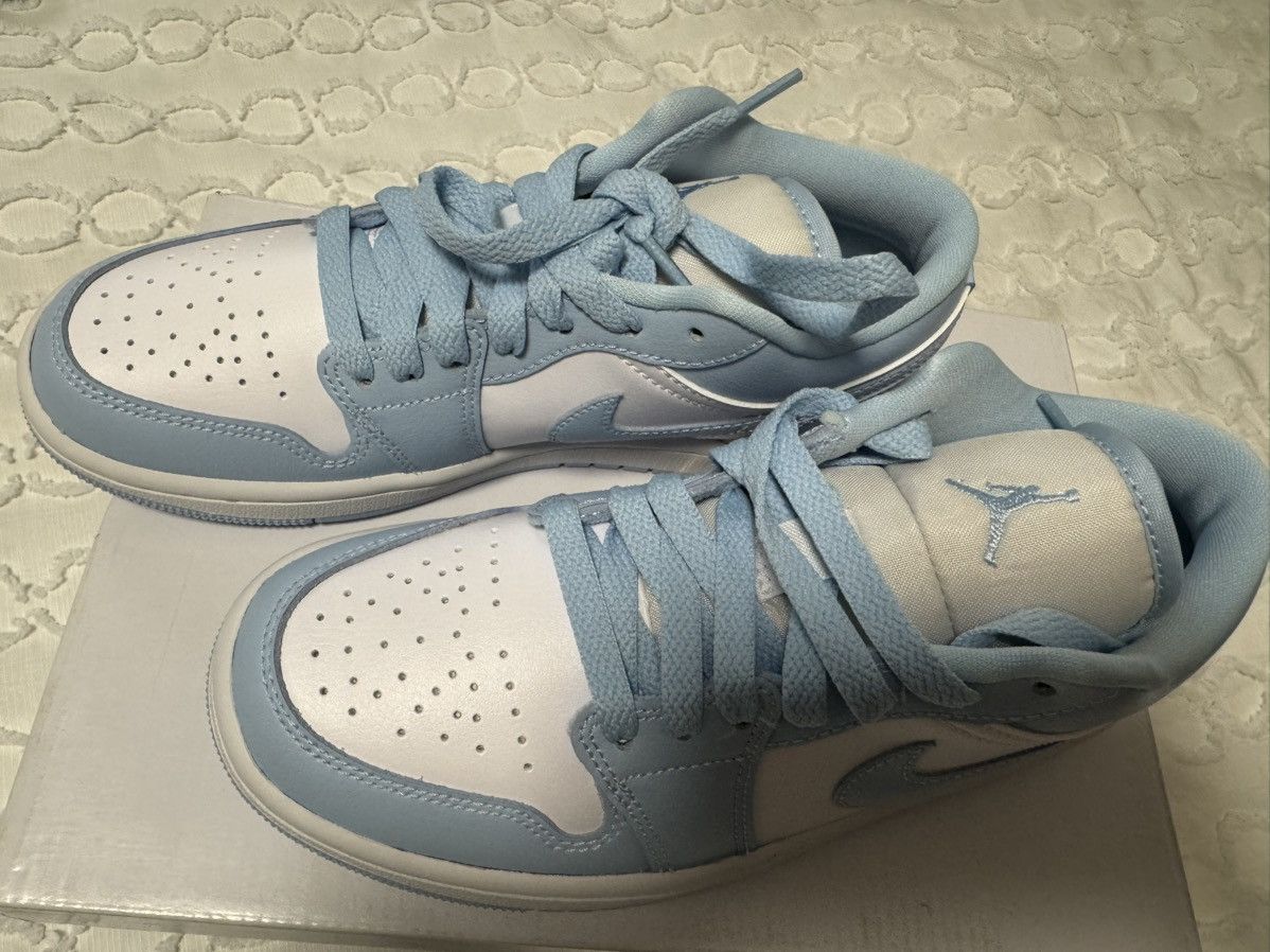 Nike WMNS AIR JORDAN 1 LOW Size US 6 / IT 36 - 4 Thumbnail