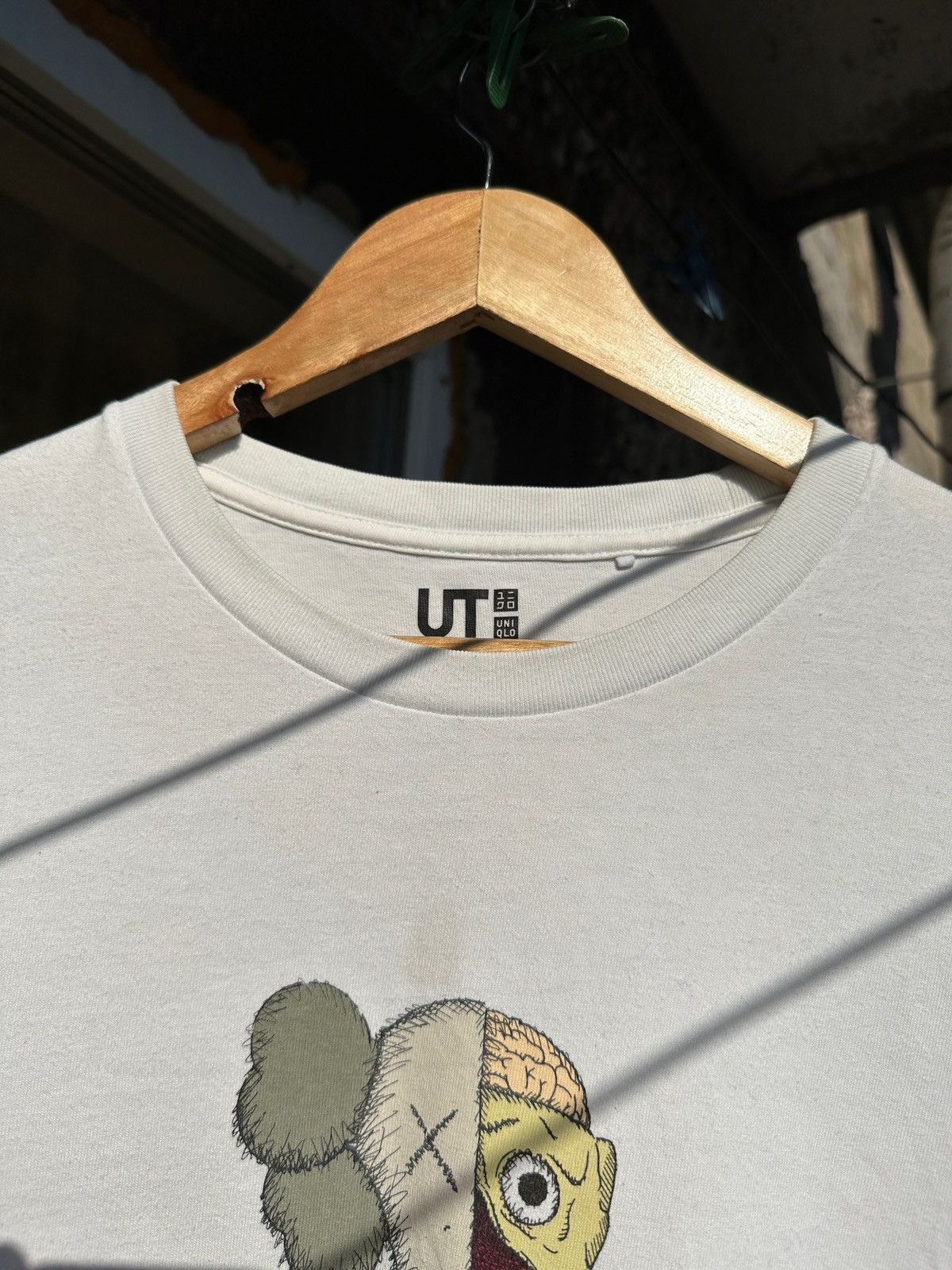 Kaws × Uniqlo Vintage Uniqlo x Kaws x Sesame Street White T-Shirt Size US M / EU 48-50 / 2 - 6 Thumbnail