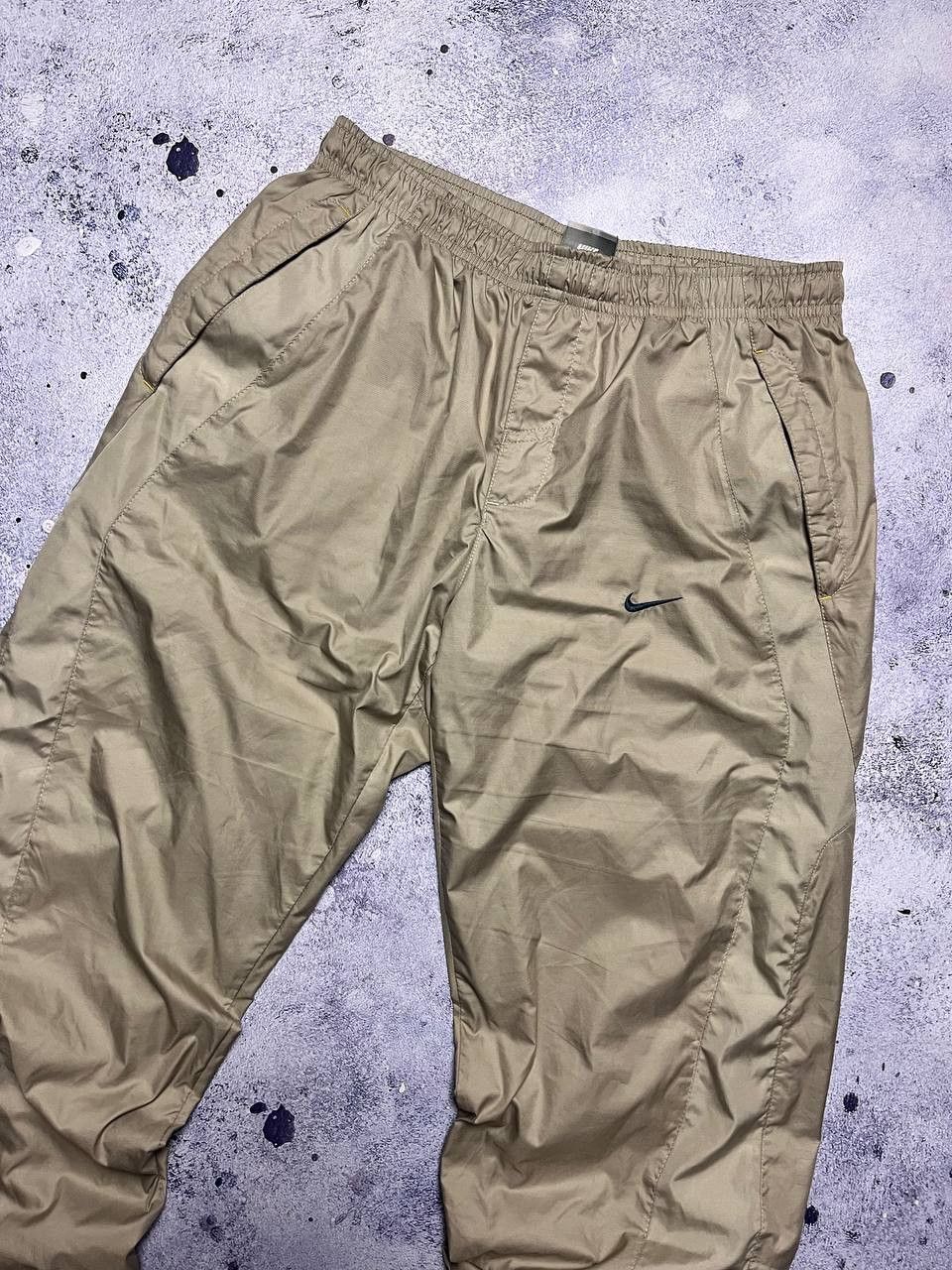 Nike Nike 90's Vintage Beige Nylon Baggy Sweatpants Y2K Hype Size US 30 / EU 46 - 3 Thumbnail