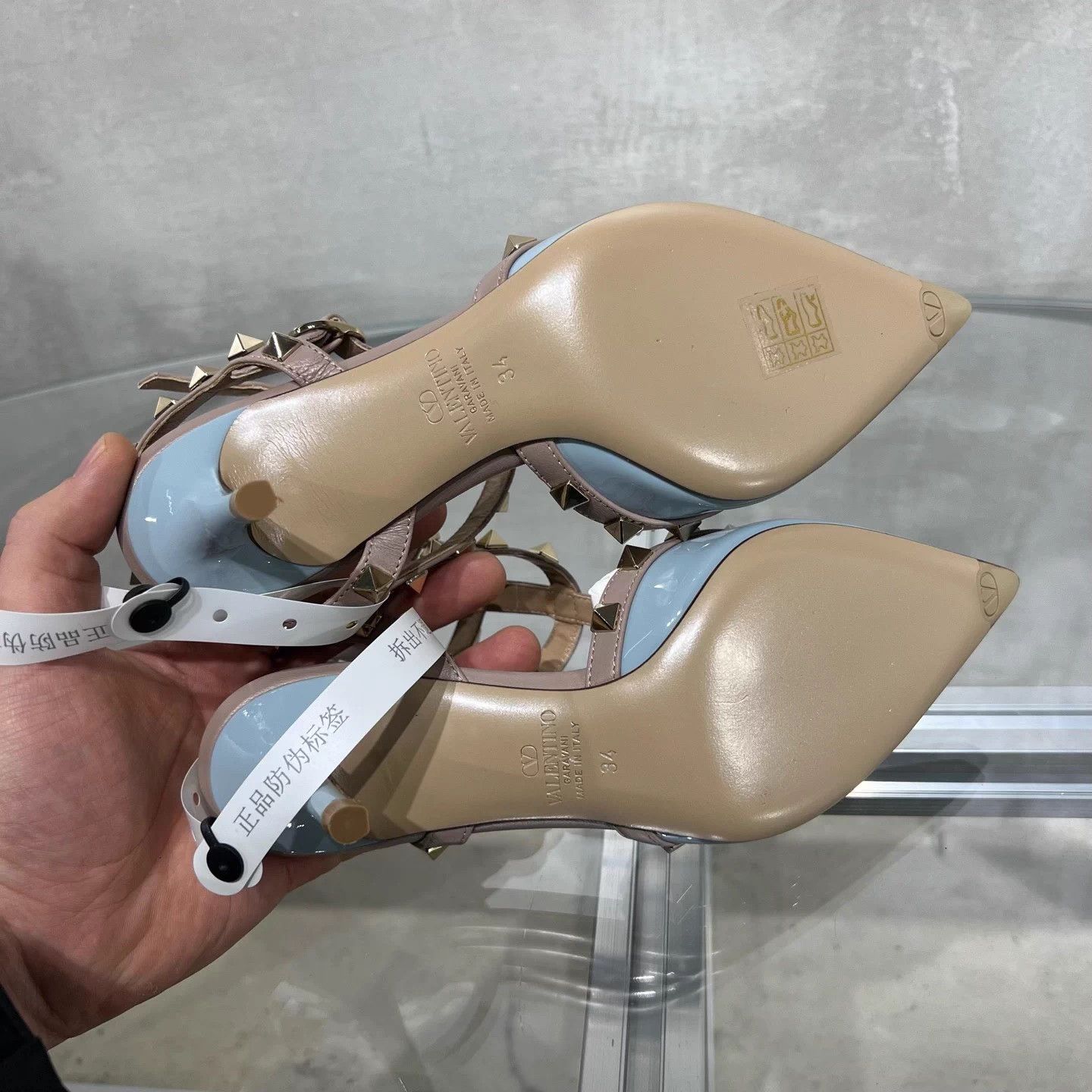 Valentino Valentino Light Blue Pointed Toe Rivet Triple Ring Heels 34 Size US 4 / IT 34 - 7 Thumbnail