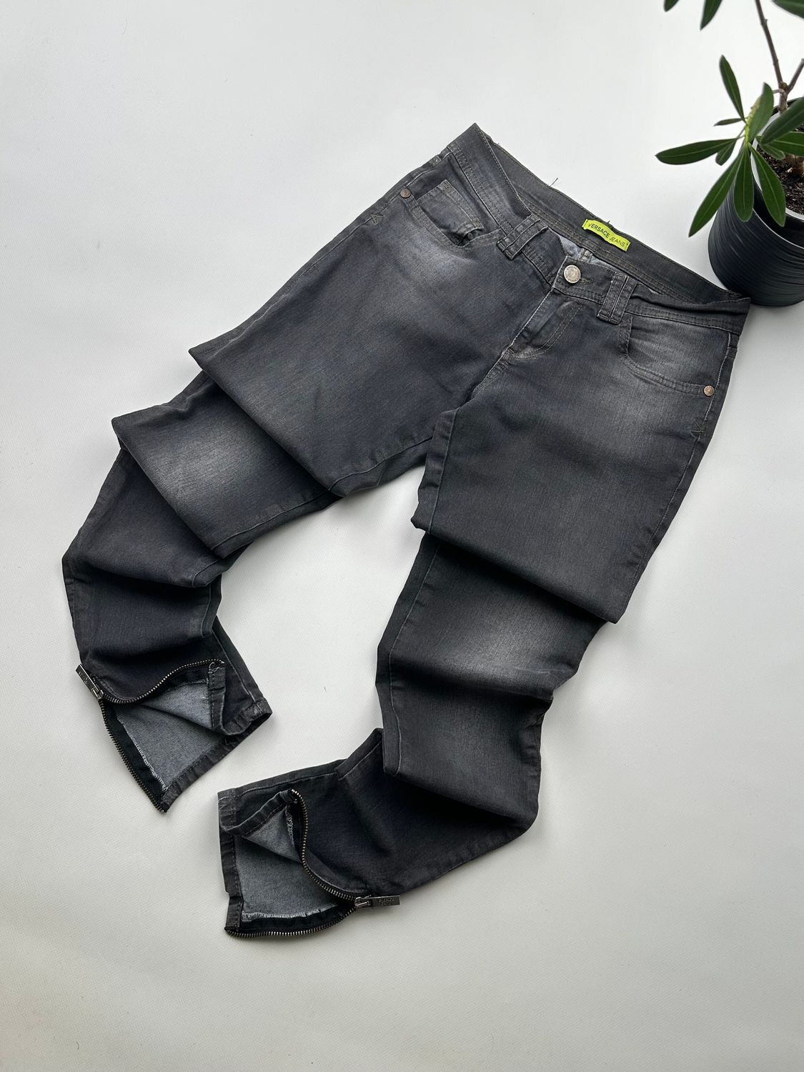 Versace Versace Vintage Zipped Skinny Jeans (151) Size 27" / US 4 / IT 40 - 1 Thumbnail