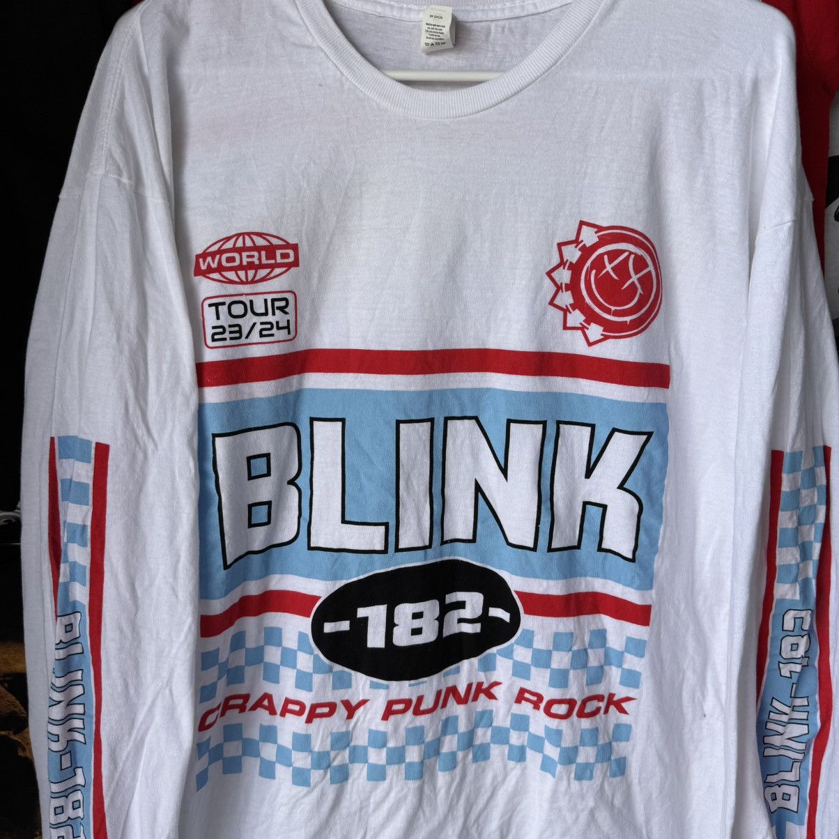 Band Tees BLINK 182 23/24 MERCH CONCERT GRAPHIC LONG SLEEVE SHIRT Size US XL / EU 56 / 4 - 2 Thumbnail