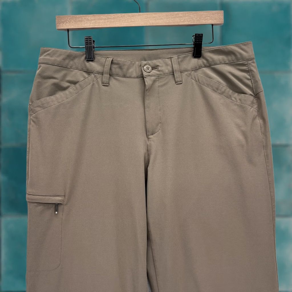 Eddie Bauer Eddie Bauer Travex Roll-Up Hiking Pants Womens 12 Brown Stretch Pockets Camp Size 34" / US 12 / IT 48 - 1 Thumbnail