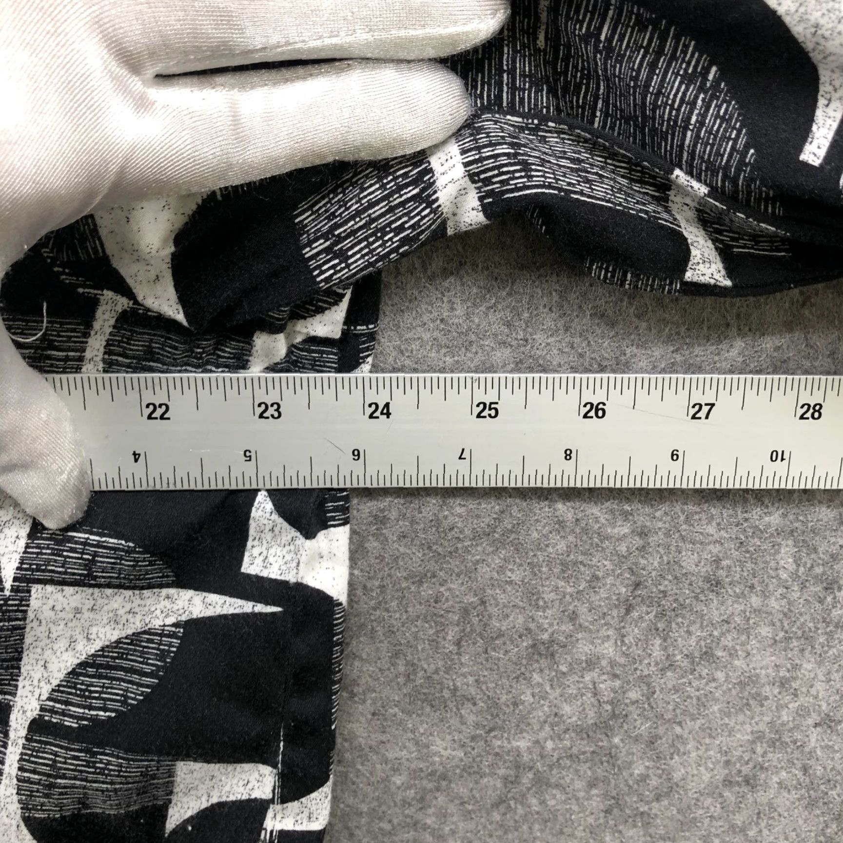 Vintage Chico's Printed Button Down Shirt Womens L Black Long Sleeve Relaxed Button-Up Casual Workwear Geometric Pattern Size L / US 10 / IT 46 - 7 Thumbnail