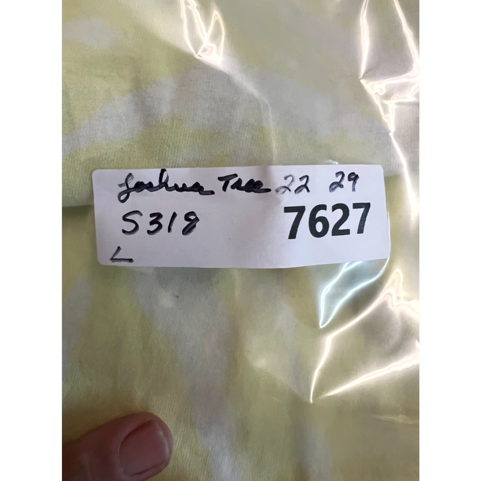 Vintage Joshua Tree National Park Mens Yellow Reverse Tie Dye Graphic T Shirt Size L Size US L / EU 52-54 / 3 - 6 Thumbnail