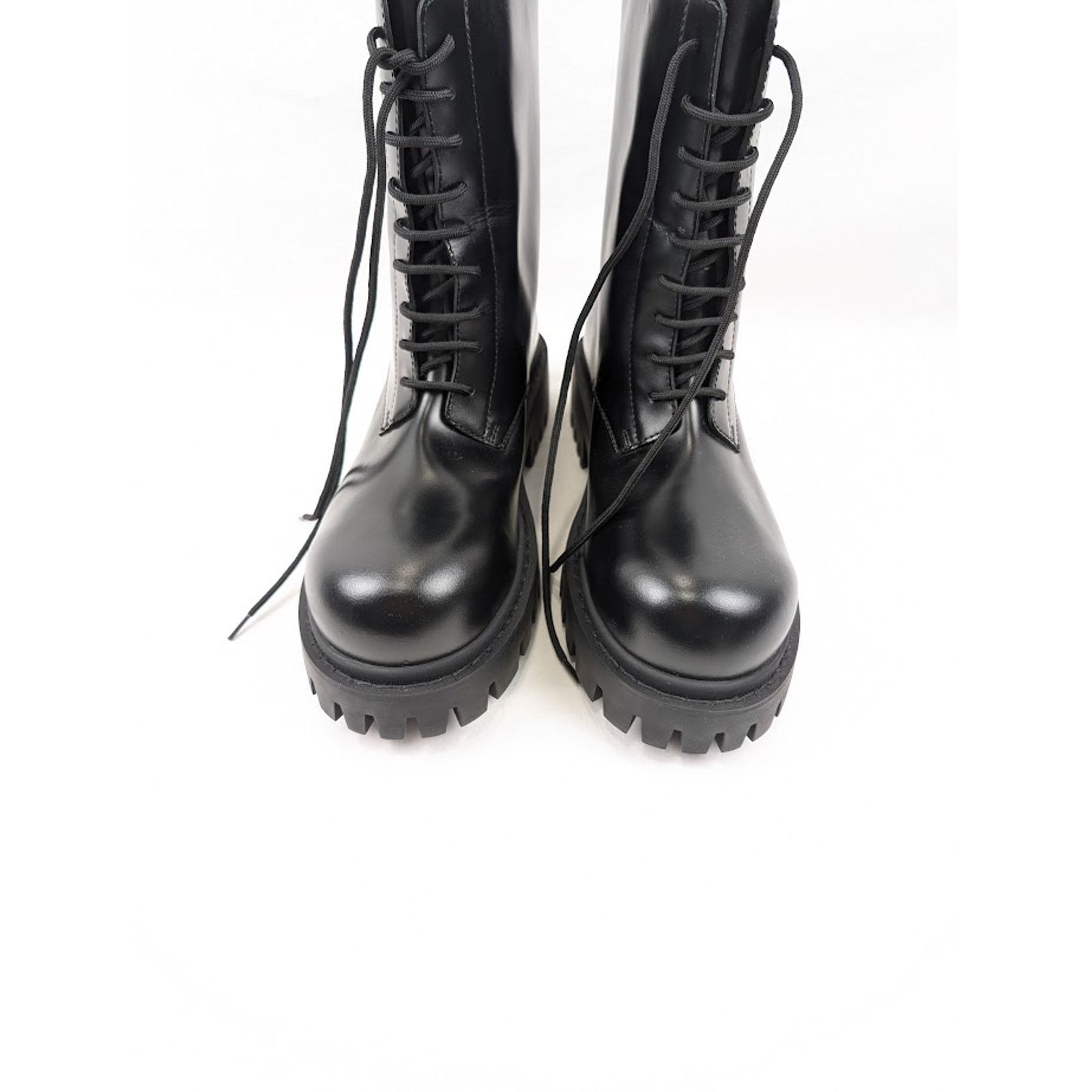 Balenciaga o1rshd1 Sergent Calf Bootie Calfskin Lux in Black Size US 11 / EU 44 - 13 Thumbnail