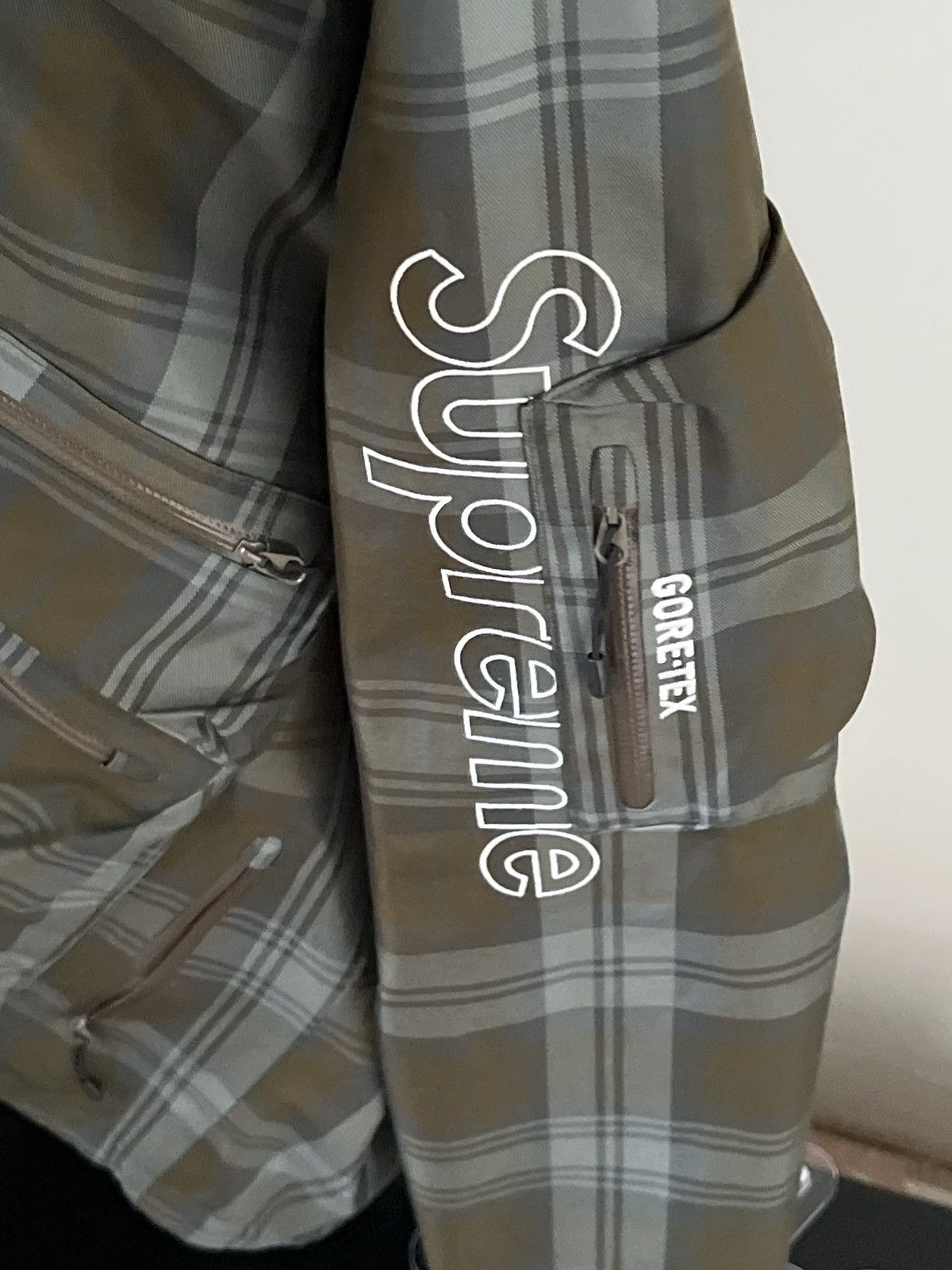 Supreme Supreme GORE-TEX Jacket Size US L / EU 52-54 / 3 - 2 Thumbnail