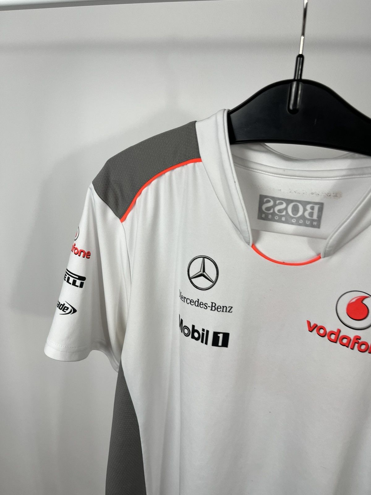 Mercedes-Benz Hugo Boss McLaren Mercedes Vodafone F1 Team Shirt Racing Tee Size US L / EU 52-54 / 3 - 4 Thumbnail