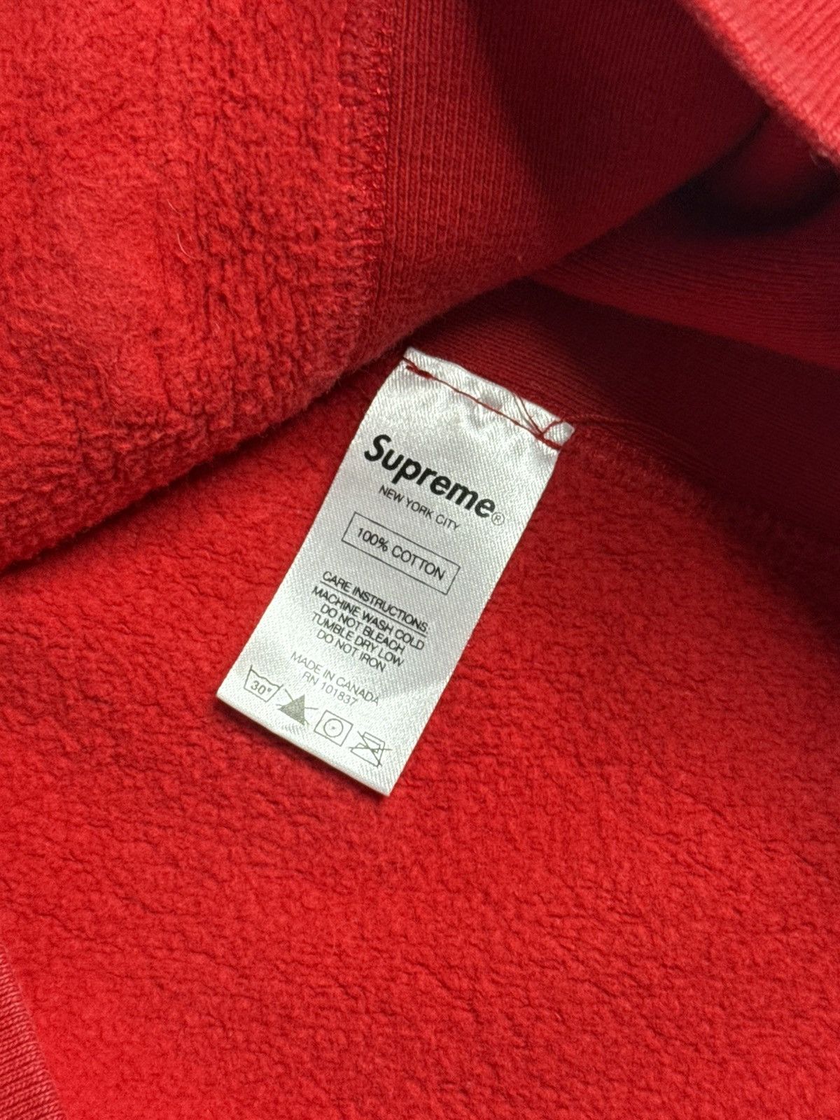Supreme Supreme Scribble Logo Sweatshirt “Red” [M] PREOWNED Size US M / EU 48-50 / 2 - 7 Thumbnail