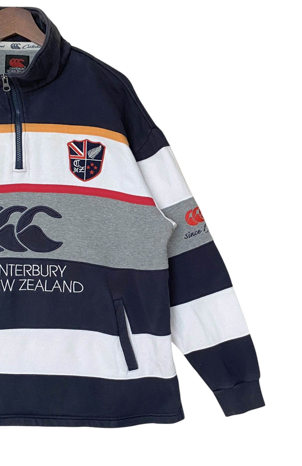Canterbury of New Zealand × Vintage Vintage Brand Canterbury New Zealand Sweatshirt 1990s Size US L / EU 52-54 / 3 - 4 Thumbnail