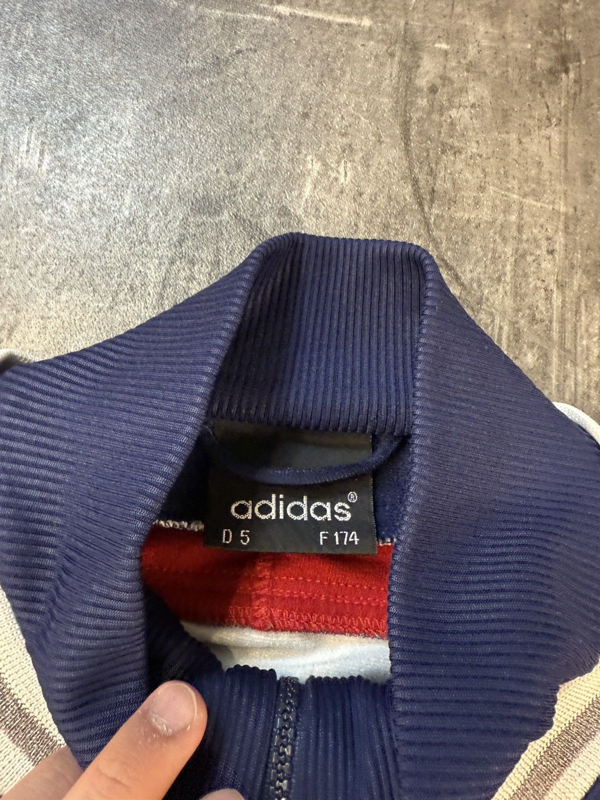 Adidas Adidas vintage hoodie/knit Size US M / EU 48-50 / 2 - 6 Thumbnail