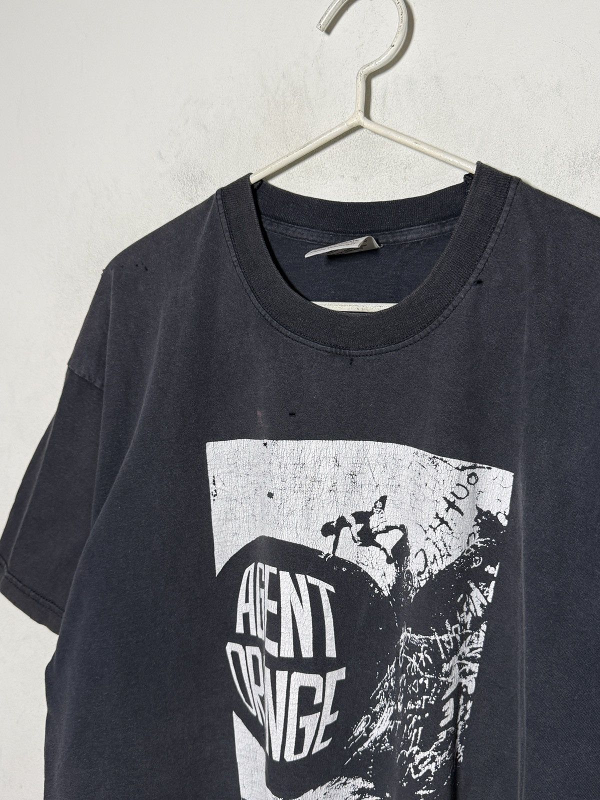 Band Tees Agent Orange vintage band tee Size US XL / EU 56 / 4 - 3 Thumbnail