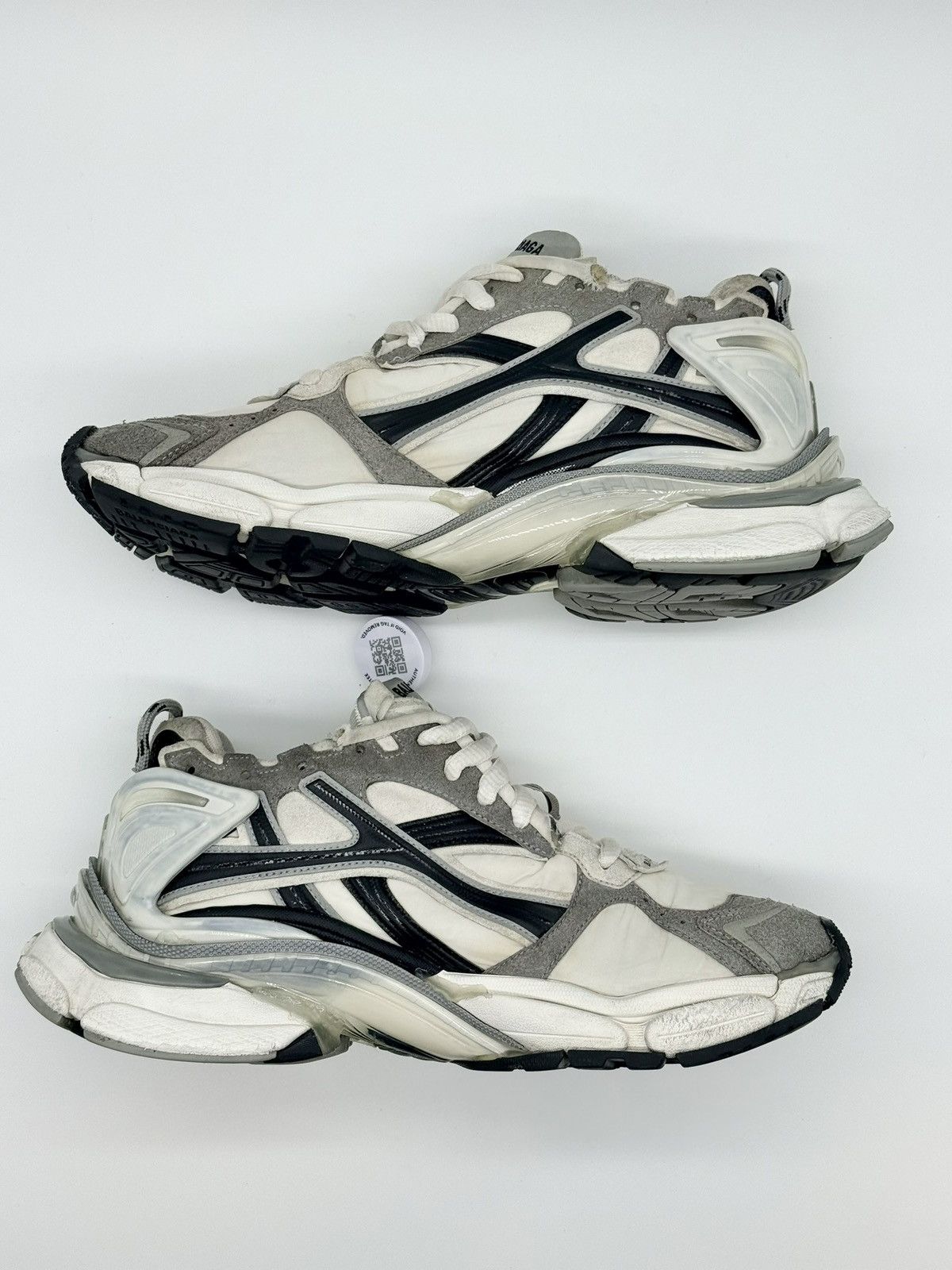 Balenciaga Size 9 - Balenciaga Runner Sneaker White Black Size US 9 / EU 42 - 3 Thumbnail