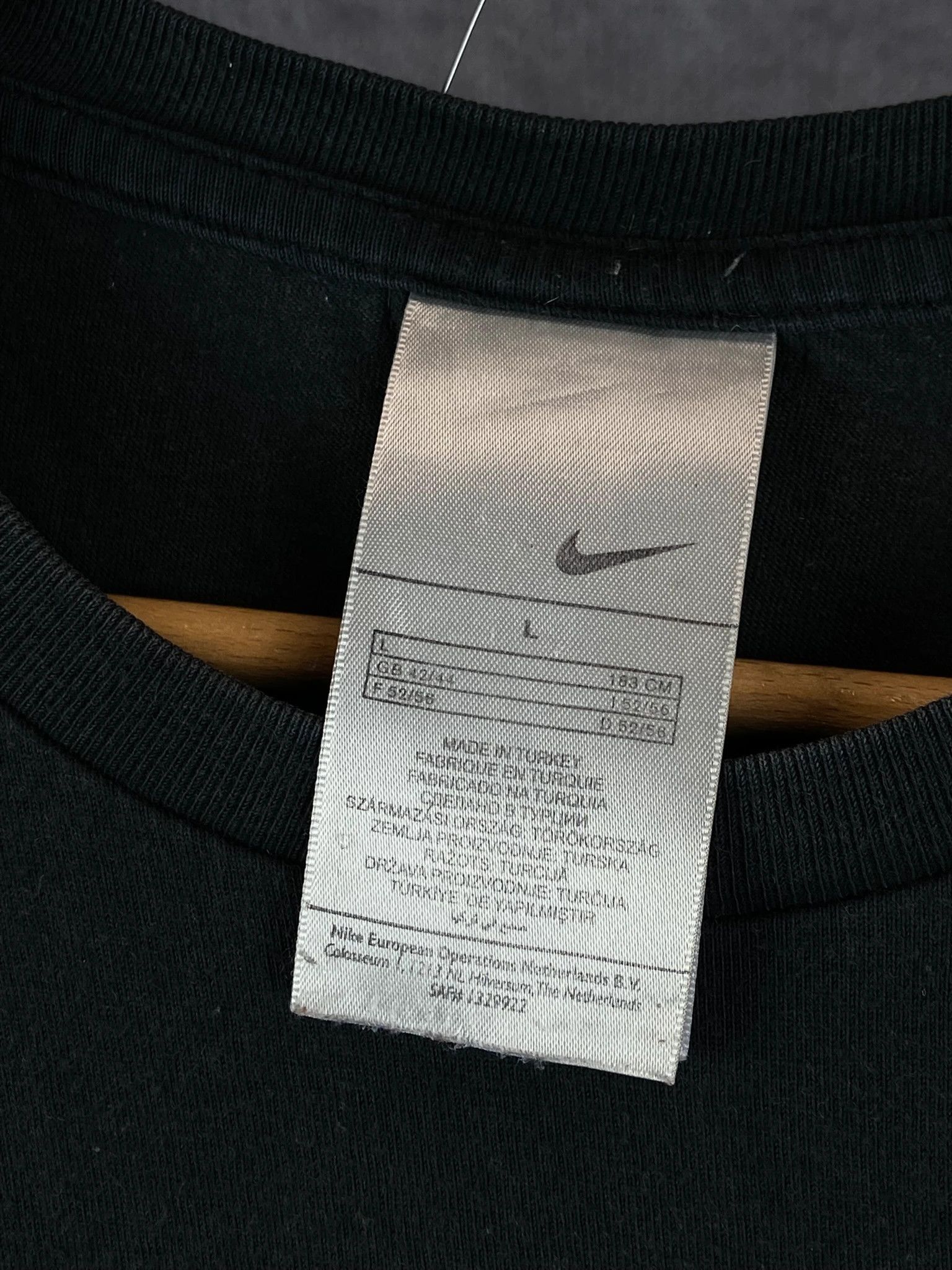 Nike Nike Black Tee / Clean Sport Minimal (L) Size US L / EU 52-54 / 3 - 4 Thumbnail