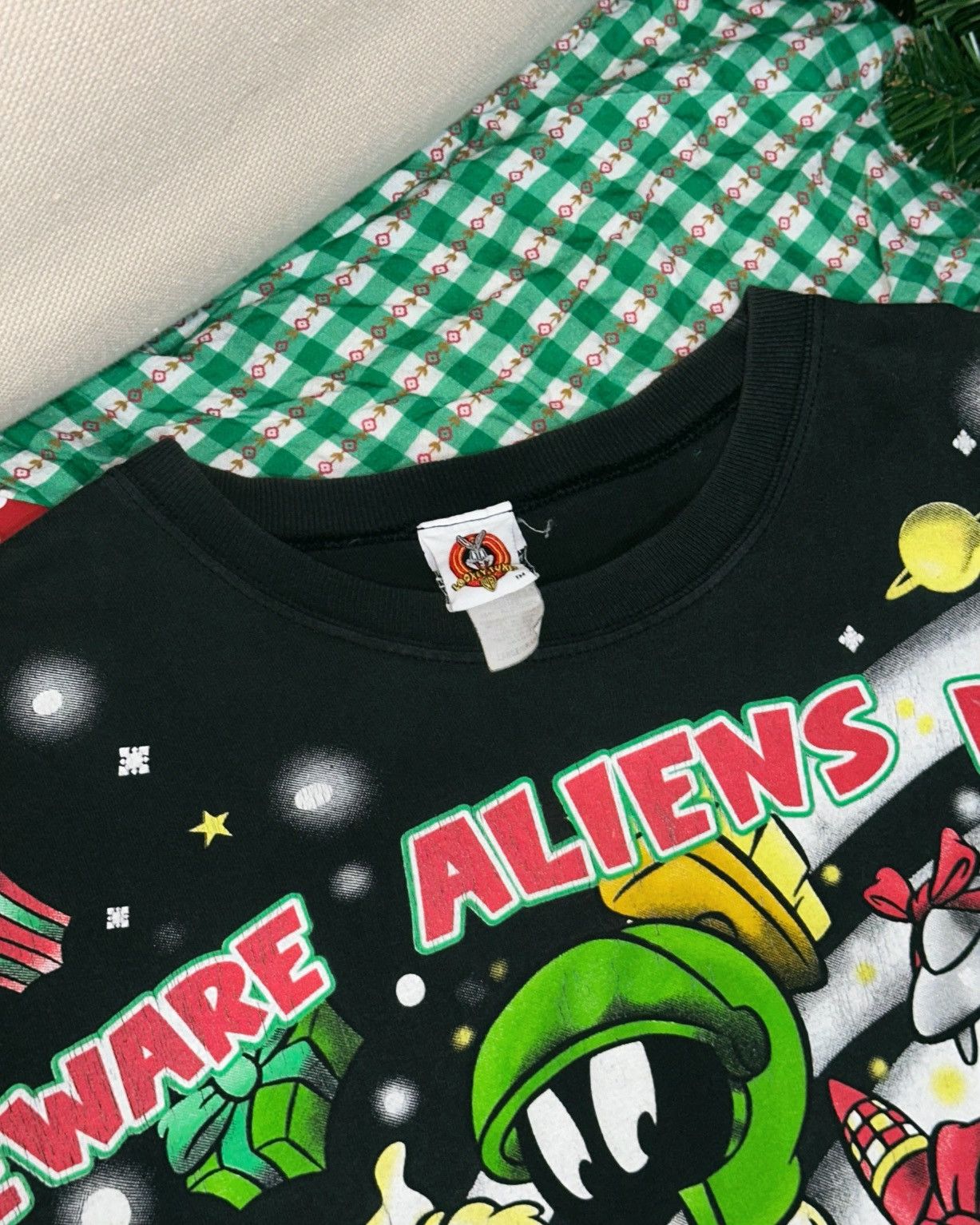 Cartoon Network × Disney × Vintage VINTAGE 1997 MARVIN THE MARTIAN BEWARE ALIENS BEARING X-MAS Size US L / EU 52-54 / 3 - 3 Thumbnail