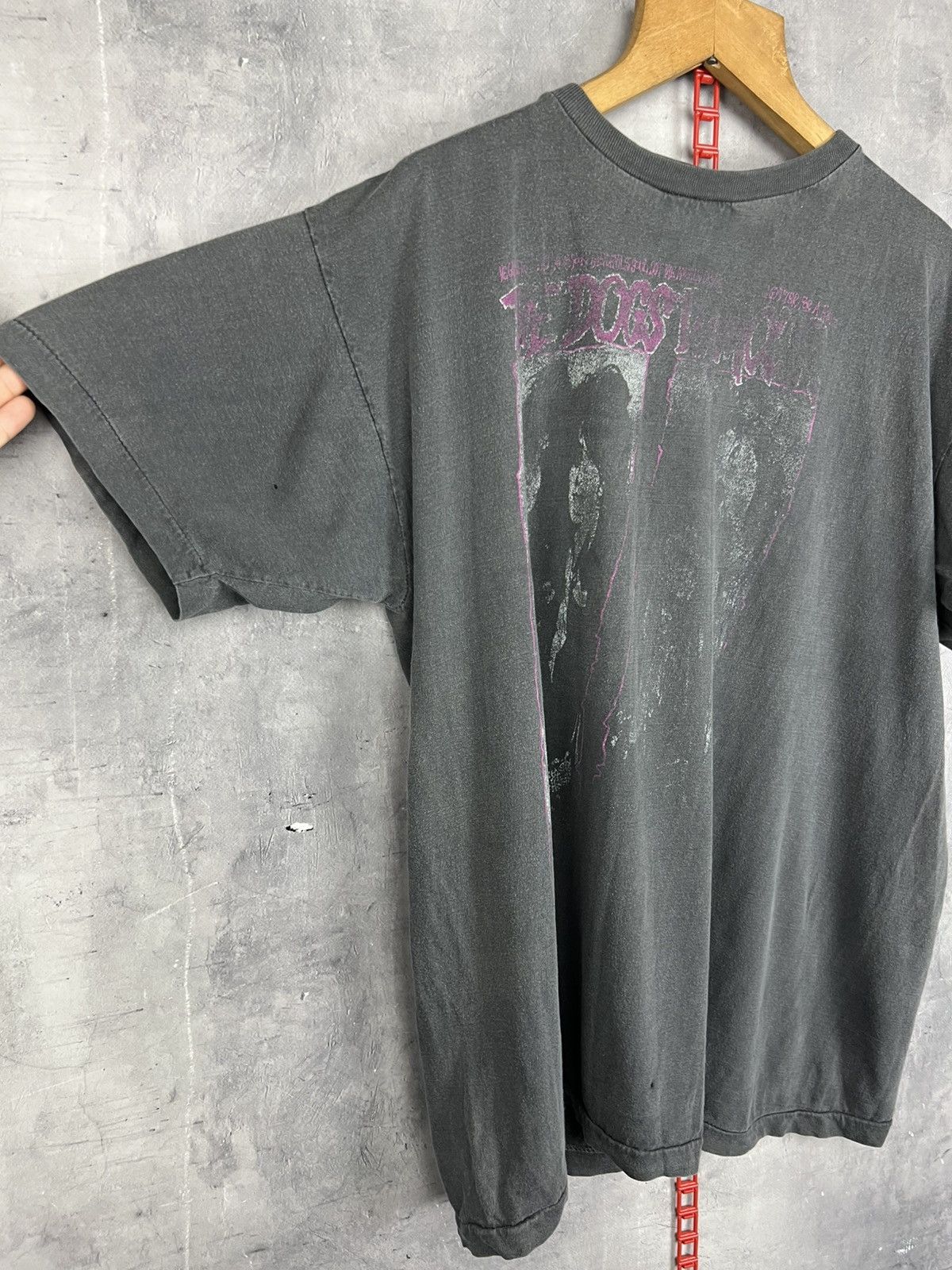 Band Tees 1990 The Dogs D'Amour It Only Pours Shirt Size US L / EU 52-54 / 3 - 3 Thumbnail