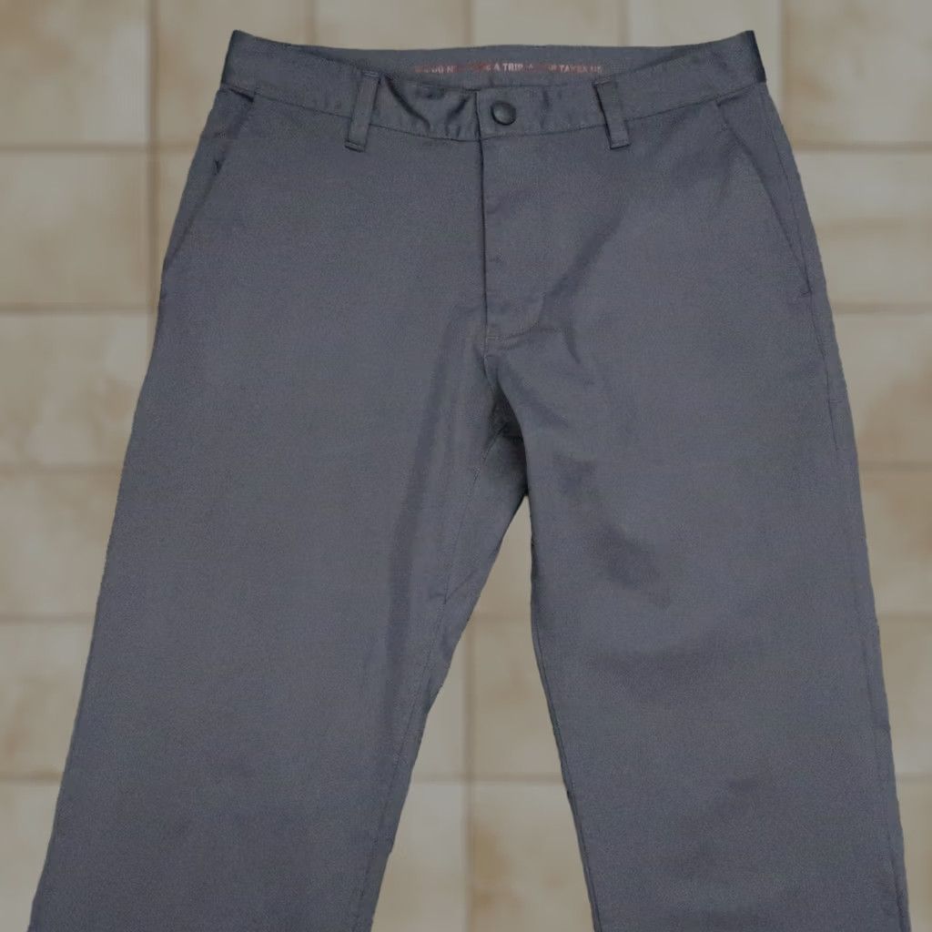 Rhone Rhone Pants Mens 30x32 Gray Commuter Classic Chino Golf Stretch Trouser Regular Straight Front Pockets Nylon Polyester Zip Size US 30 / EU 46 - 1 Thumbnail