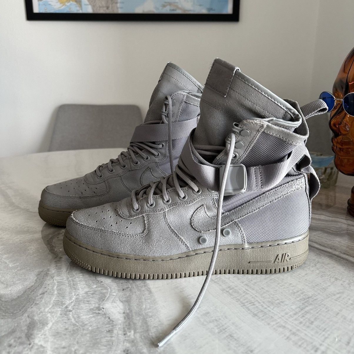 Nike Rare Nike Air Force 1 QS Dust Grey High Top Sneakers Size US 10 / EU 43 - 1 Thumbnail