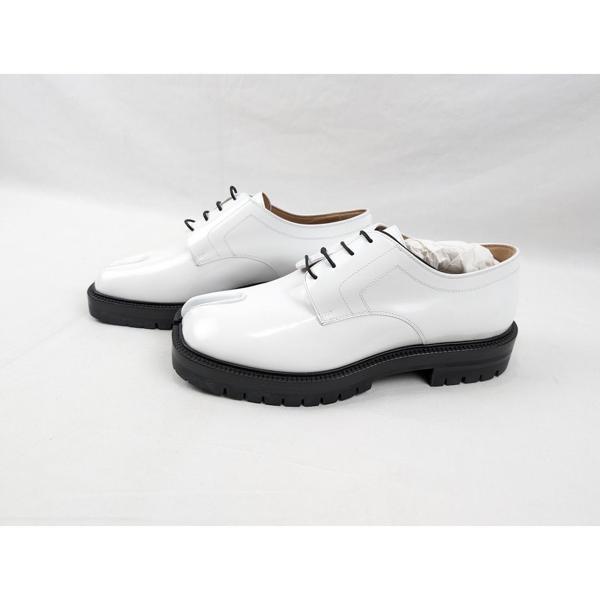 Maison Margiela o1rshd1 Laced Tabi Loafers in White Size US 10 / EU 43 - 16 Thumbnail