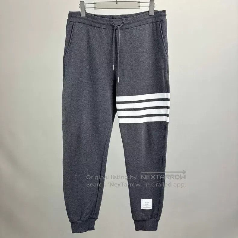 Thom Browne Thom Browne size 4 Four-stripe gray sweatpants Size US 31 - 1 Thumbnail