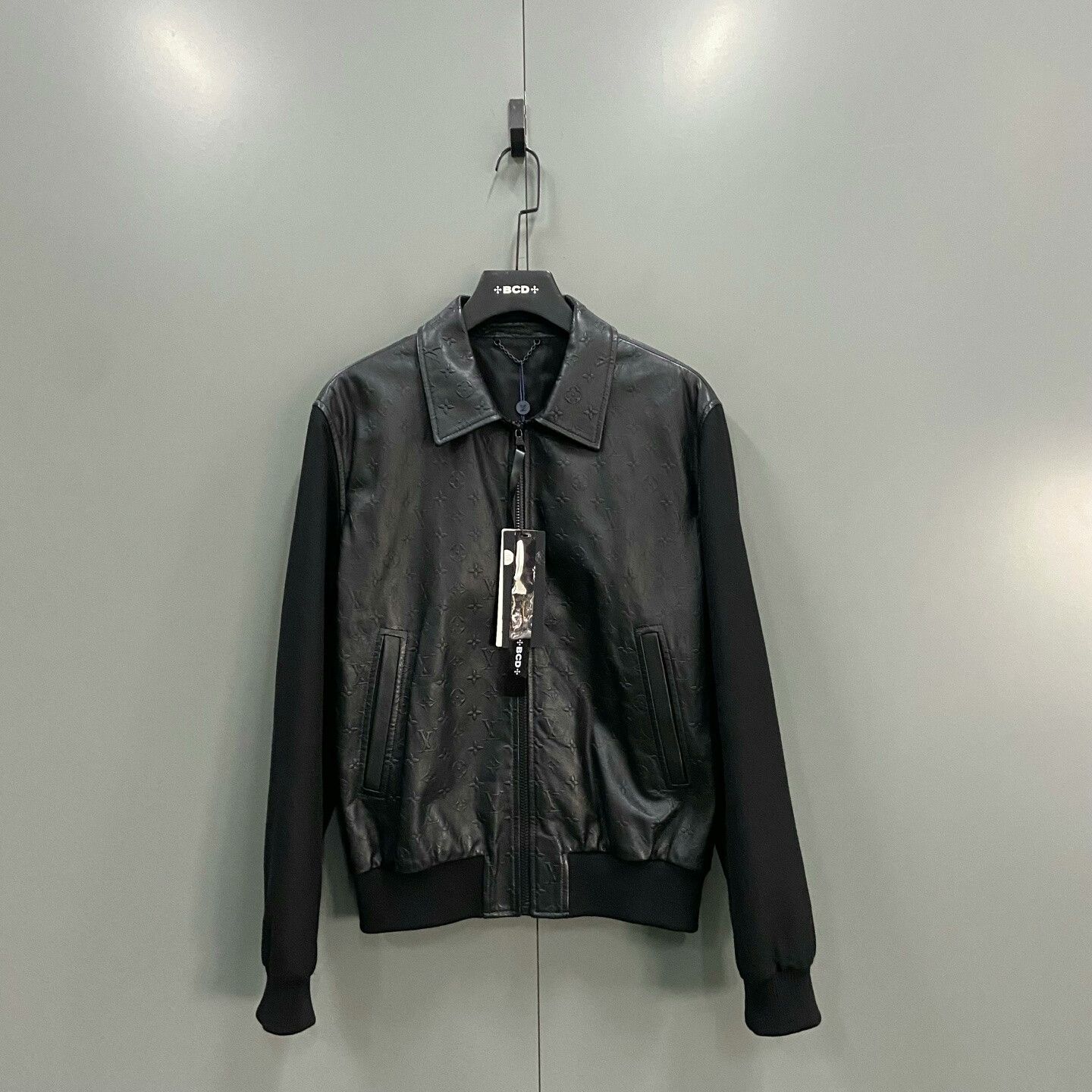 Louis Vuitton Louis Vuitton Monogram Leather Patchwork Embossed Jacket Size US S / EU 44-46 / 1 - 1 Thumbnail