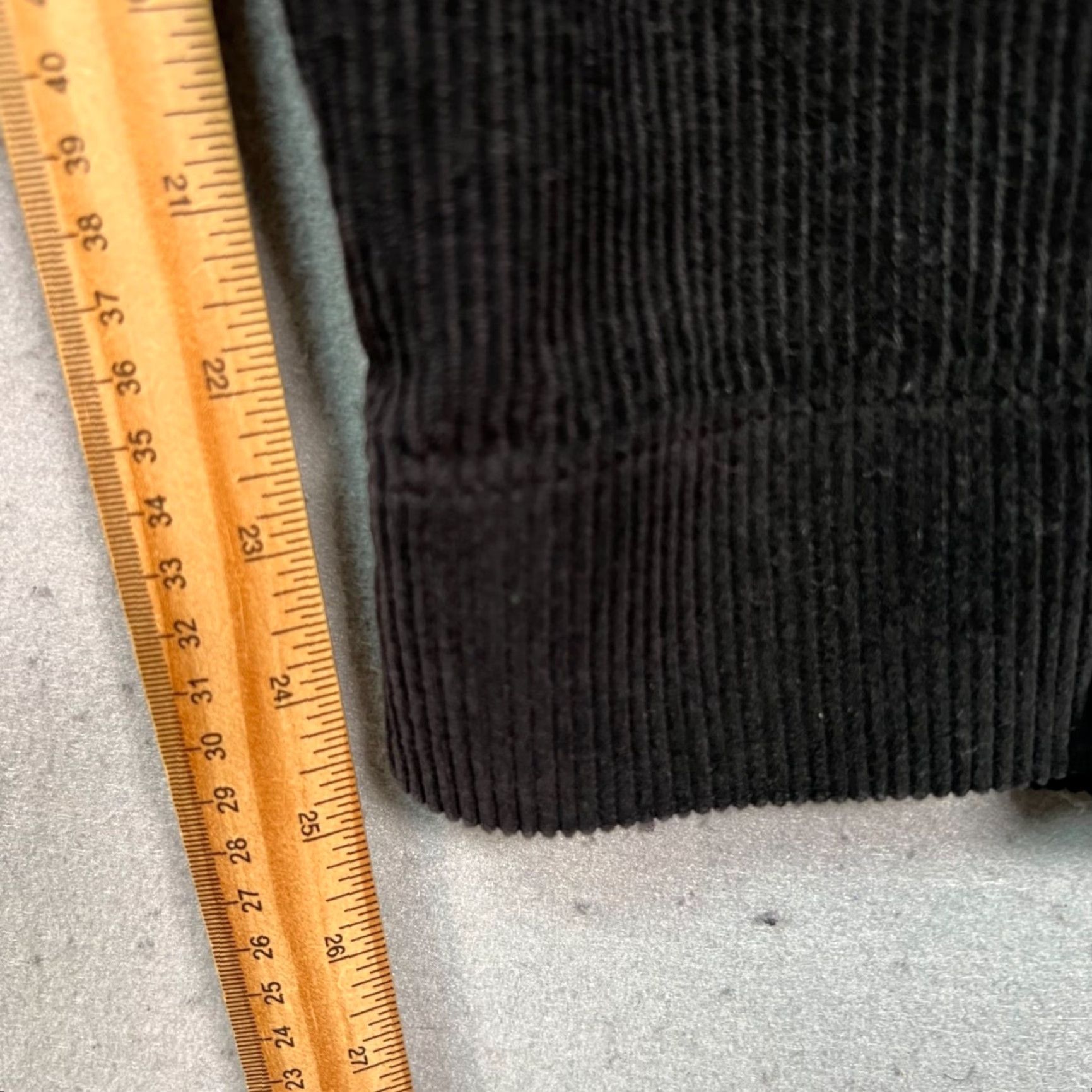 Zara Zara Mens Pants Black Corduroy Pleated Trousers Tapered Leg Chino Pants Casual Size 30 Regular Front Pleated Pocket Slash Pocket Inseam 26 in Mens Size US 30 / EU 46 - 6 Thumbnail