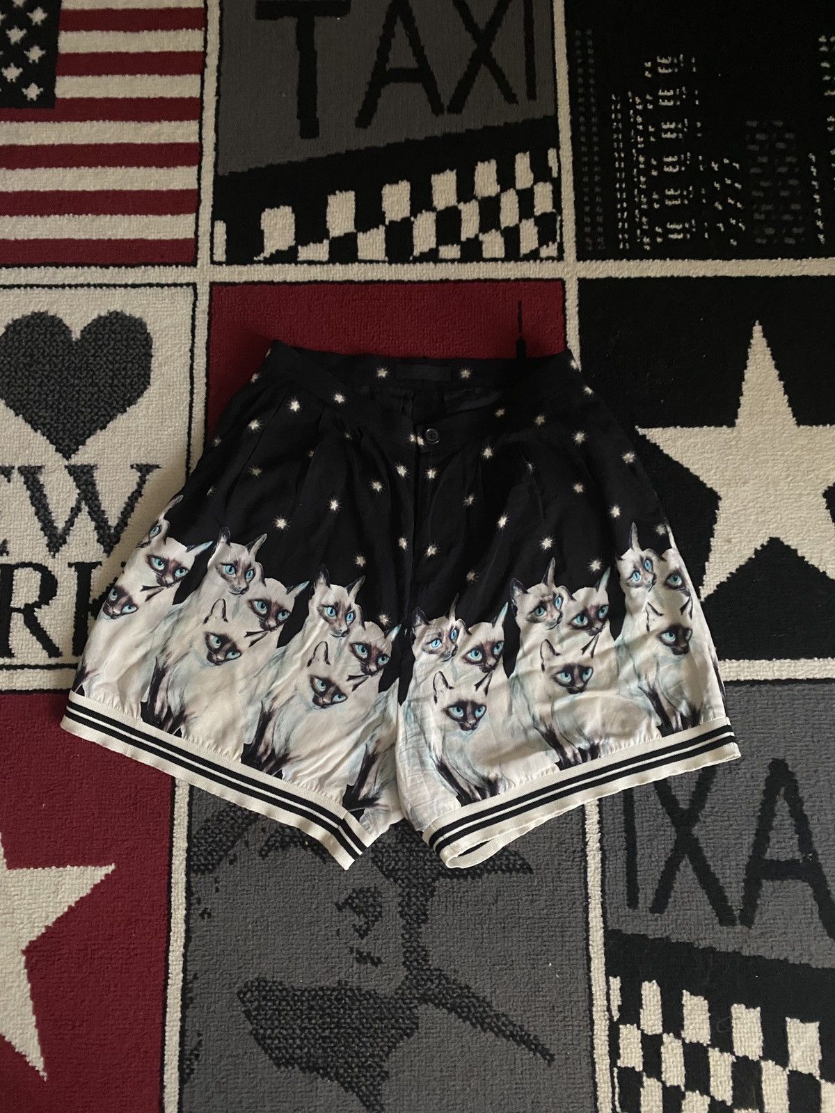 image of Undercover Cats Stars Short Black And White, Women's (Size 24)