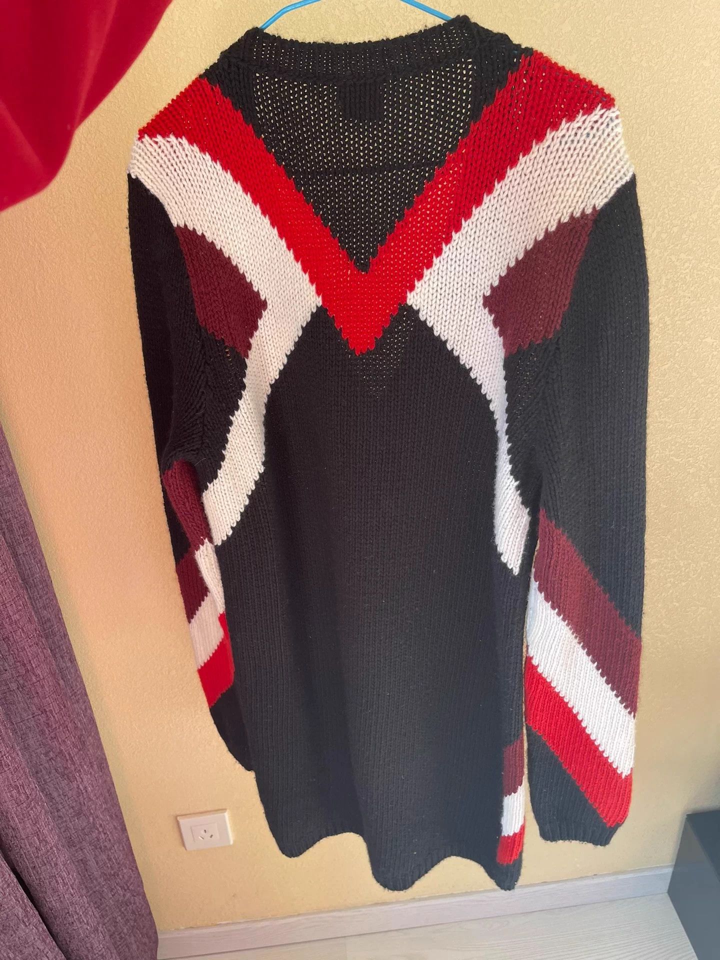 Tod's TODS women's Merino wool M sweater worn 2x like new Size M / US 6-8 / IT 42-44 - 2 Thumbnail