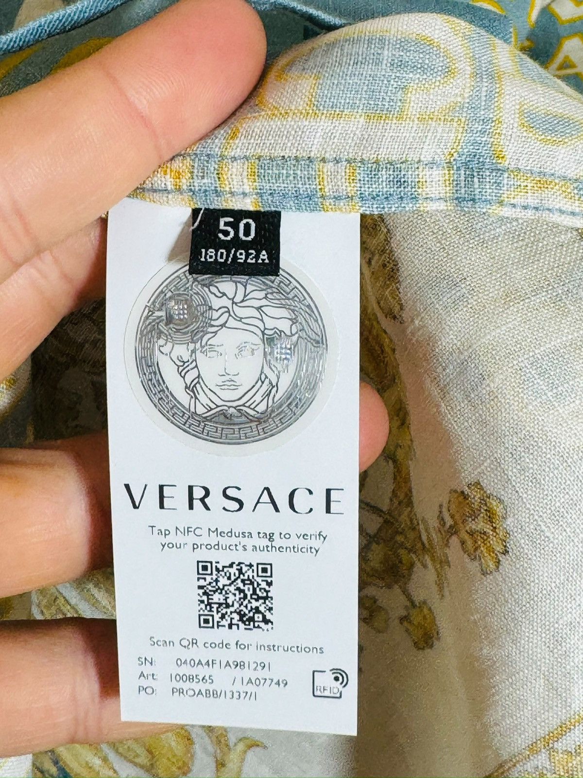 Versace Versace linen shirt brand new Size US L / EU 52-54 / 3 - 9 Thumbnail