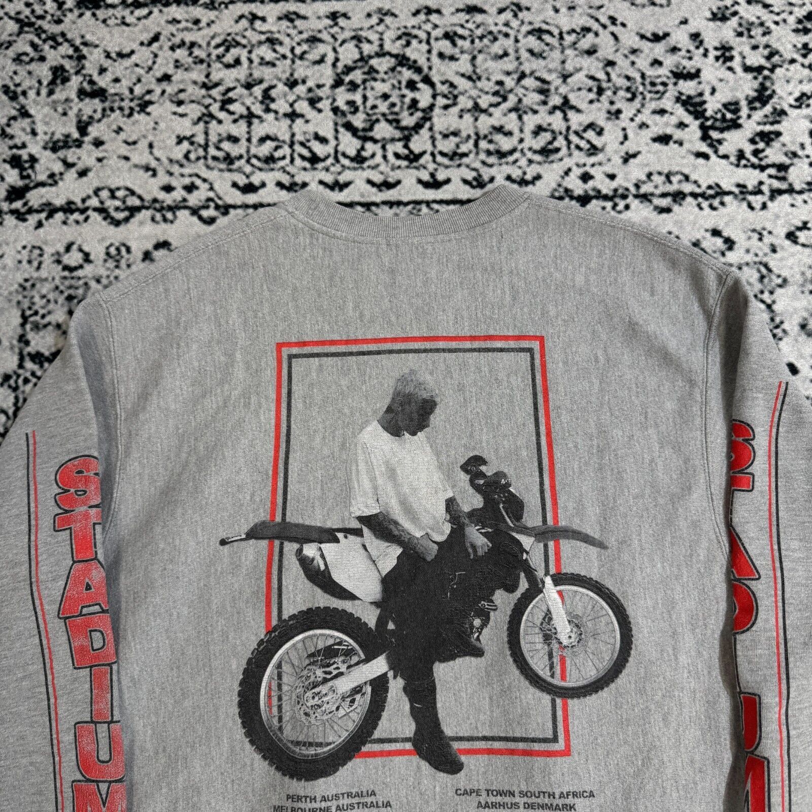 Vintage Vintage Team Bieber Unisex Gray Cotton Crewneck Size XL Size US XL / EU 56 / 4 - 6 Thumbnail