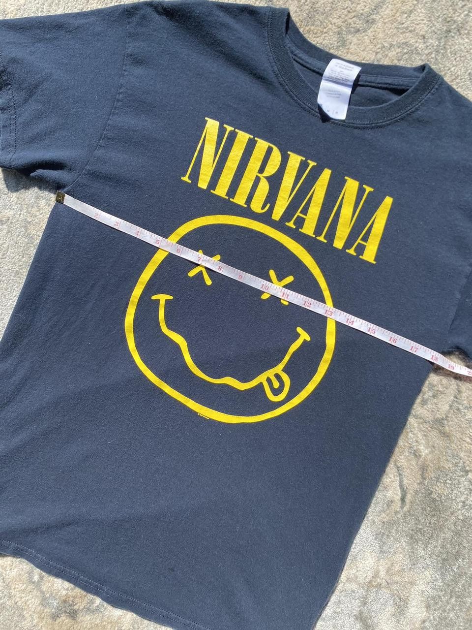 Nirvana 1992 Black and Yellow Nirvana Smiley Graphic Print Tee MED Size US M / EU 48-50 / 2 - 1 Thumbnail