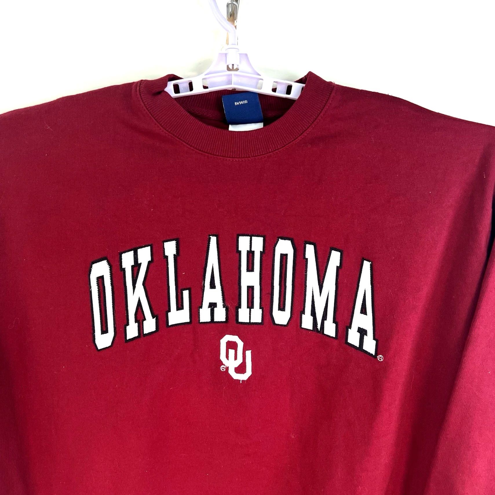 Vintage Vintage Oklahoma University Embroidered Sweatshirt Mens XL Red OVB Tag Old Varsity Brand Sweatshirt University Clothing Size US XL / EU 56 / 4 - 5 Thumbnail