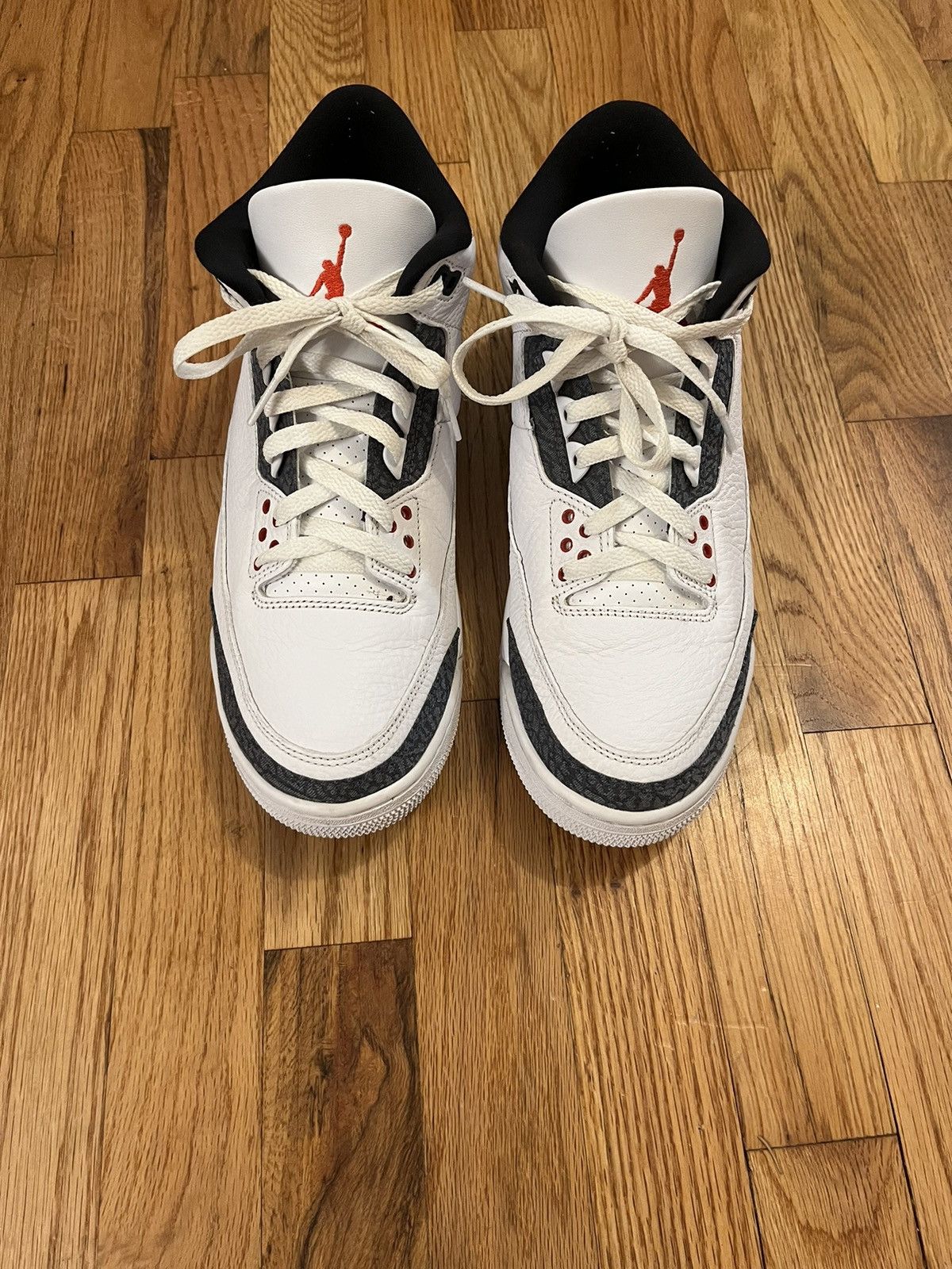 Jordan Brand Jordan 3 Retro SE Fire Red Denim Size US 10 / EU 43 - 1 Thumbnail