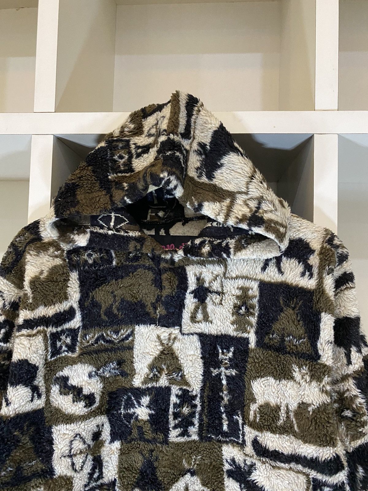 Japanese Brand × Vintage Printed Fleece Hoodie by Flapaoodles Outerwear Size US S / EU 44-46 / 1 - 5 Thumbnail