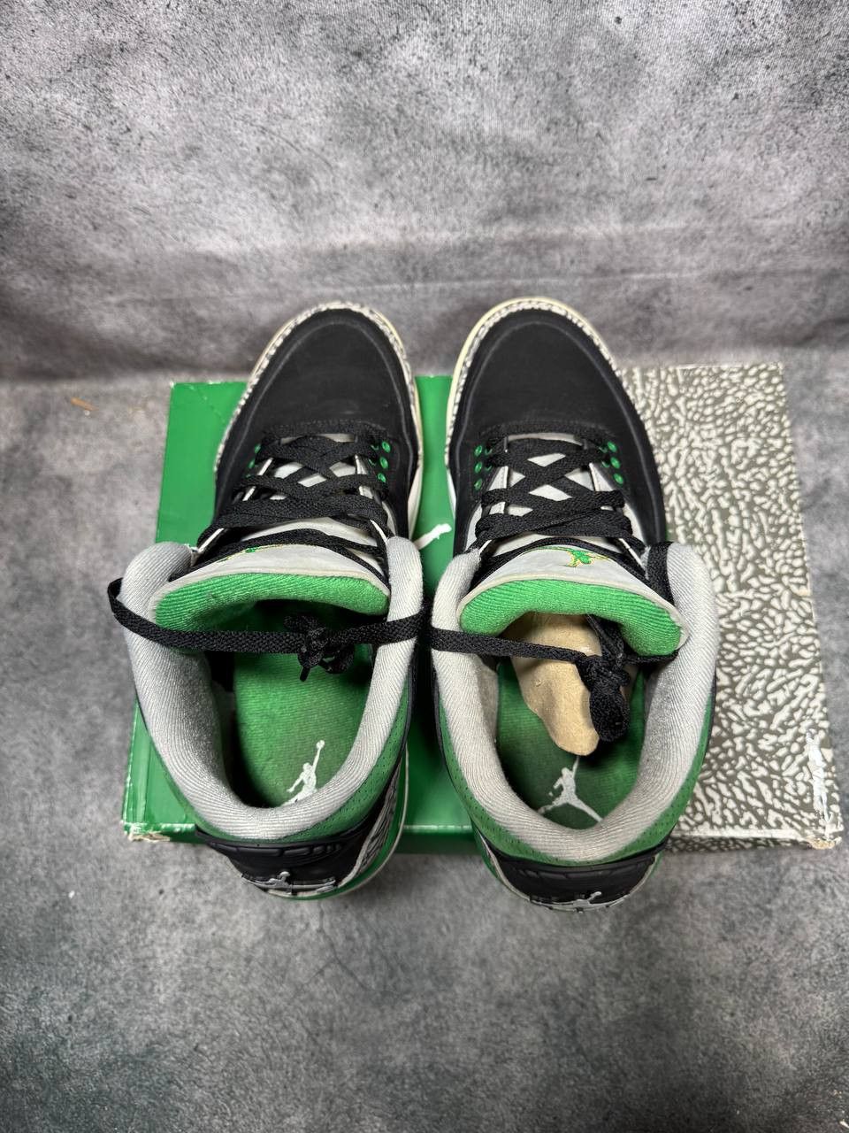 Jordan Brand Size 12 | Jordan 3 Pine Green With Box | Pre-Owned Size US 12 / EU 45 - 5 Thumbnail