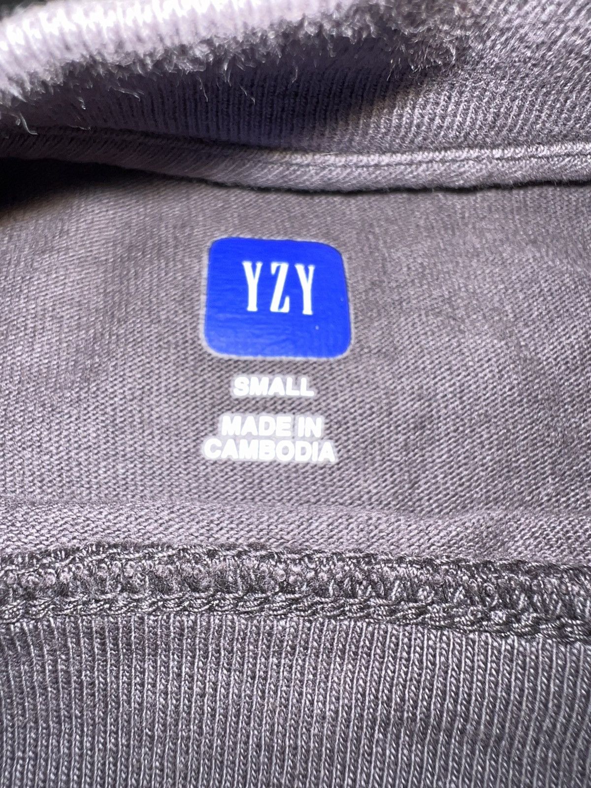 Balenciaga × Yeezy Yeezy Gap Engineered by Balenciaga Dove 3/4 Sleeve T-shirt Size US S / EU 44-46 / 1 - 3 Thumbnail